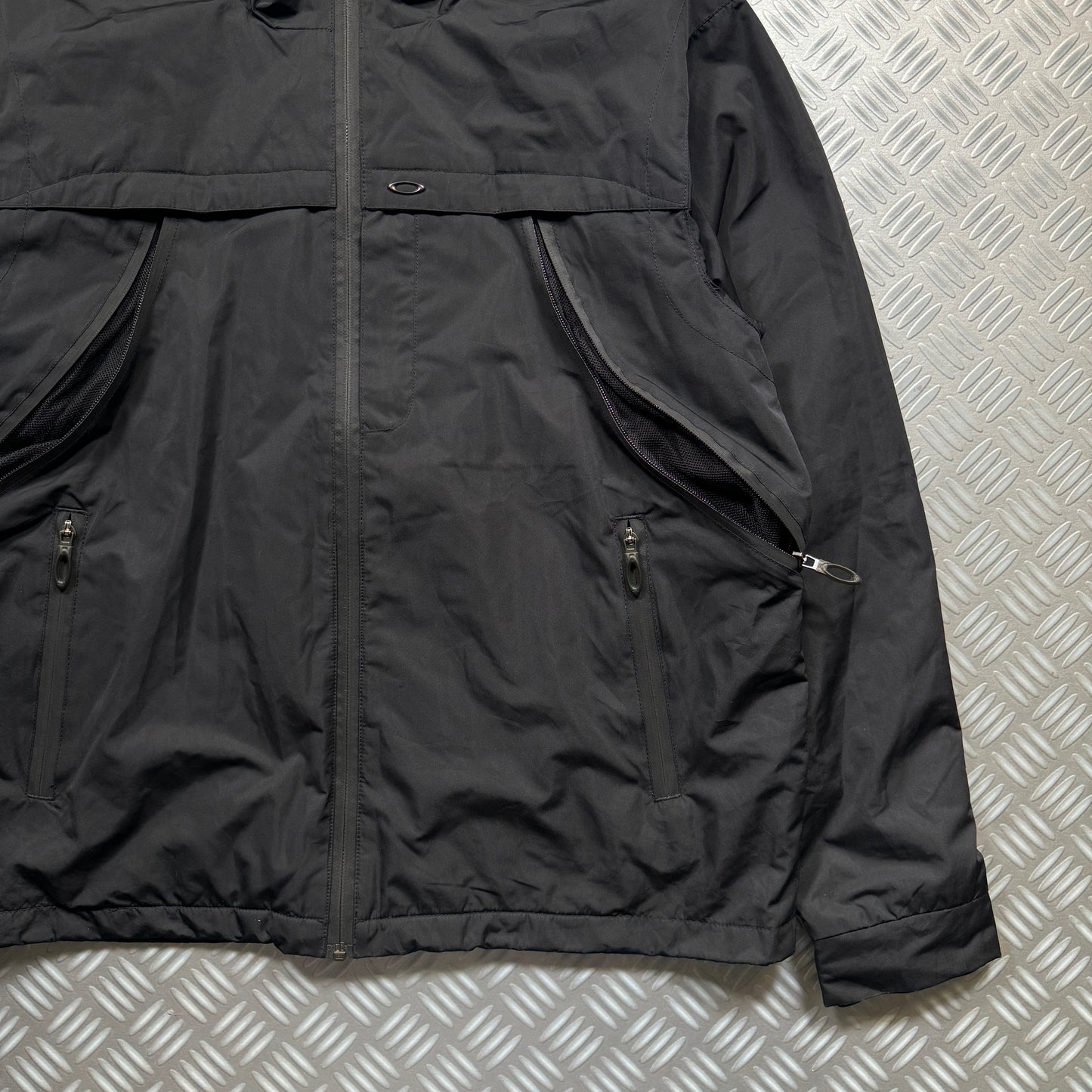 Early 2000's Oakley Software Jet Black Ventilated Jacket - Medium / Large
