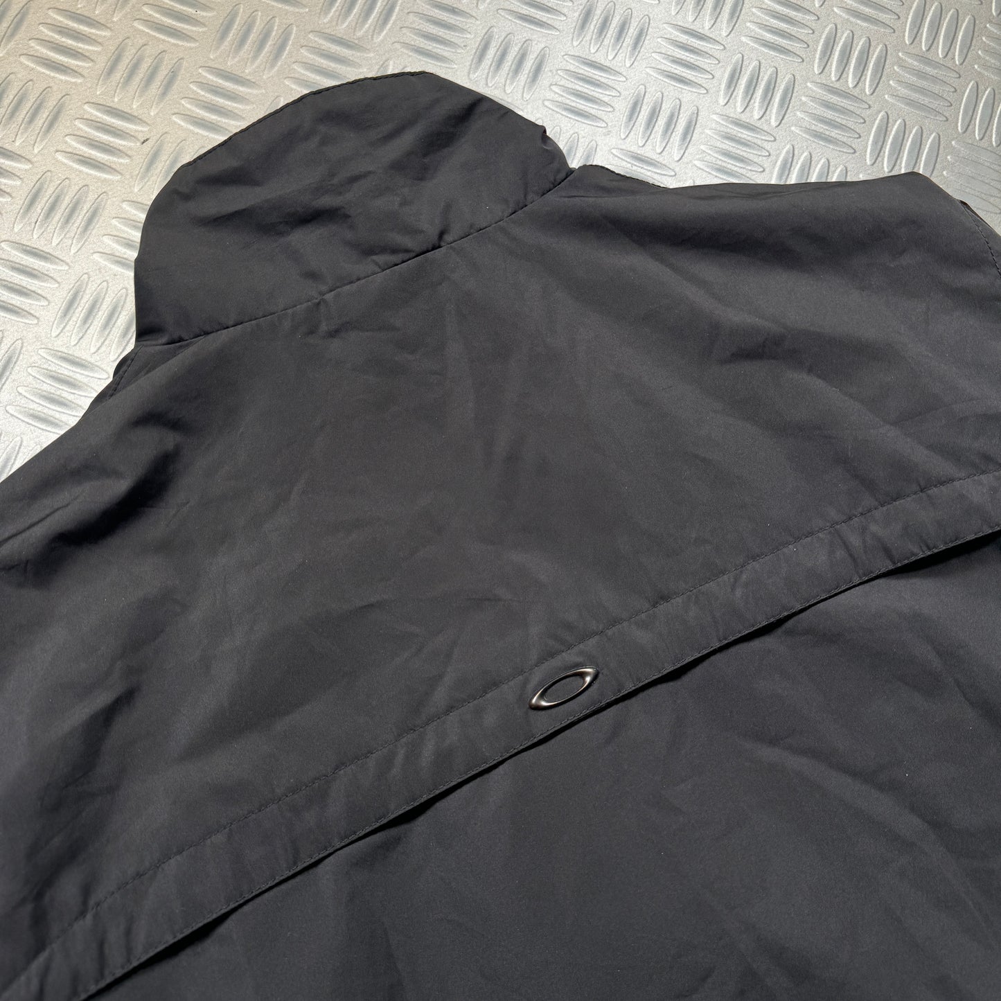 Early 2000's Oakley Software Jet Black Ventilated Jacket - Medium / Large
