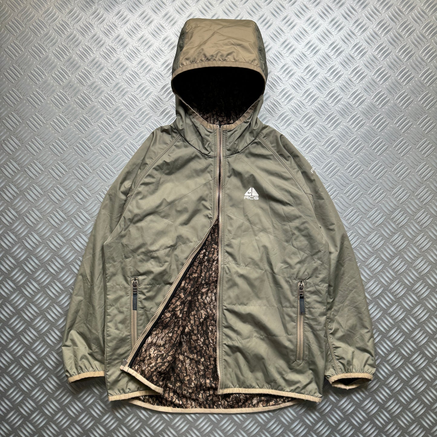 Early 2000's Nike ACG Soft Comp Jacket - Medium