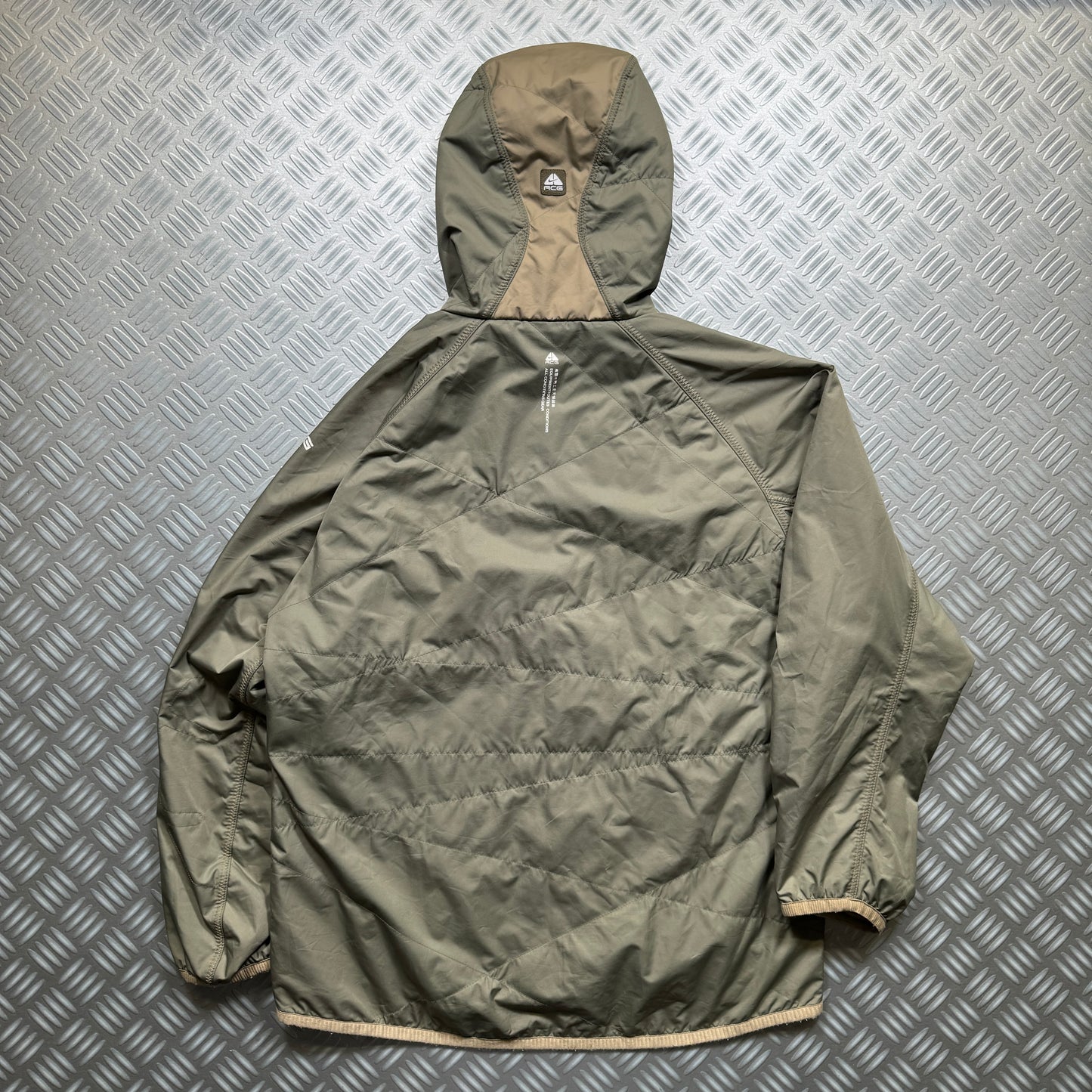 Early 2000's Nike ACG Soft Comp Jacket - Medium