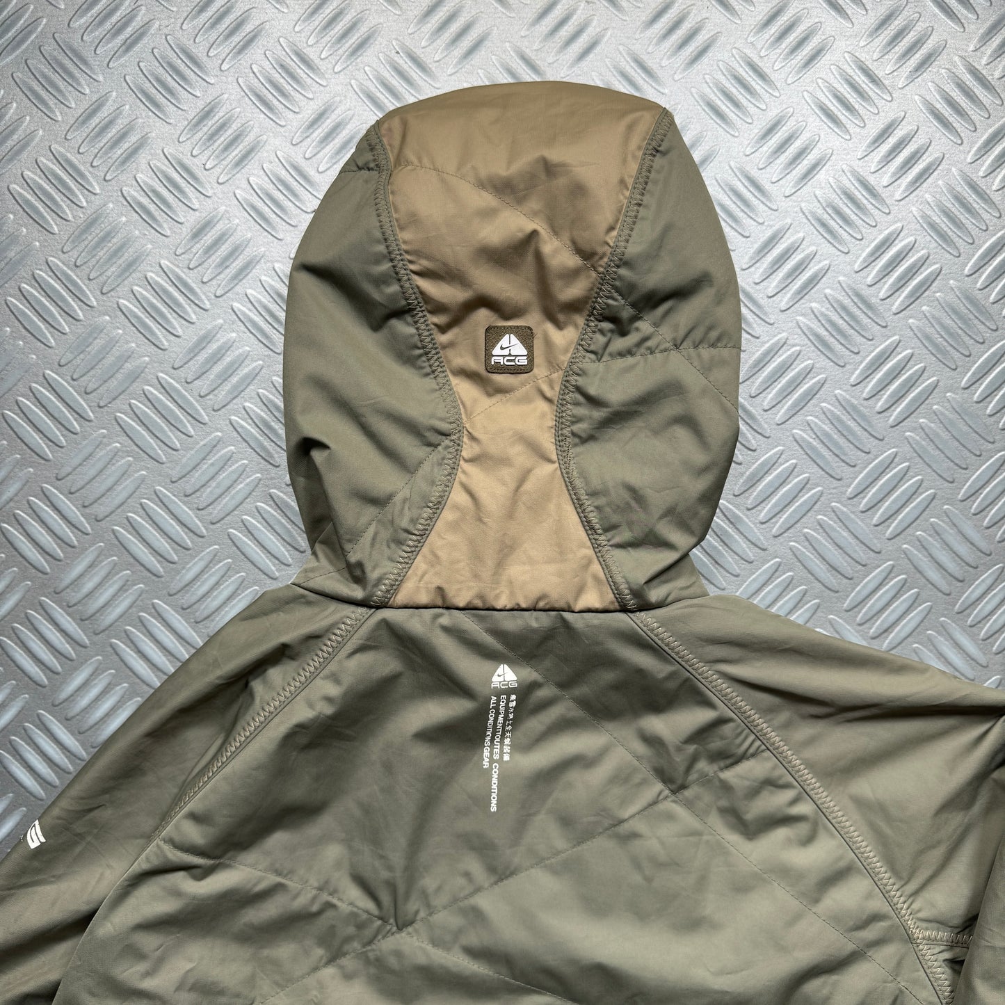Early 2000's Nike ACG Soft Comp Jacket - Medium