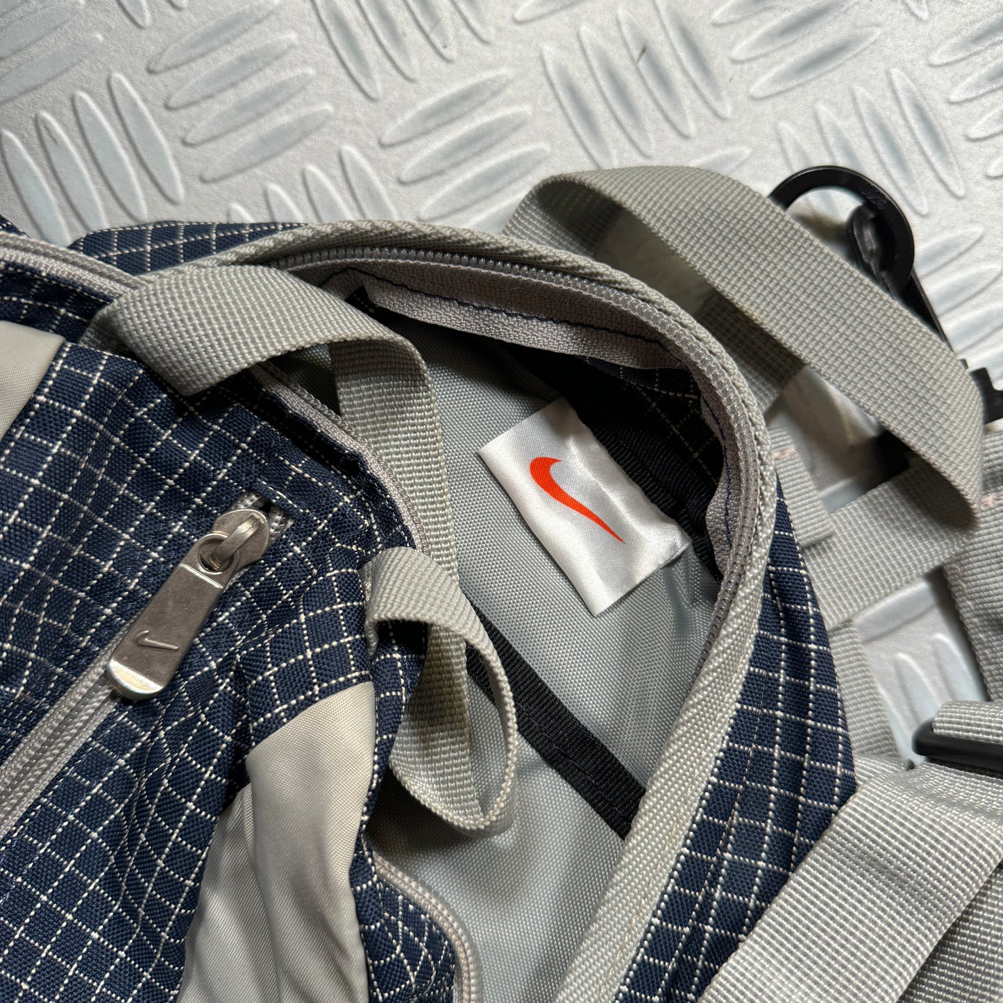 Early 2000's Nike Grid Side Bag