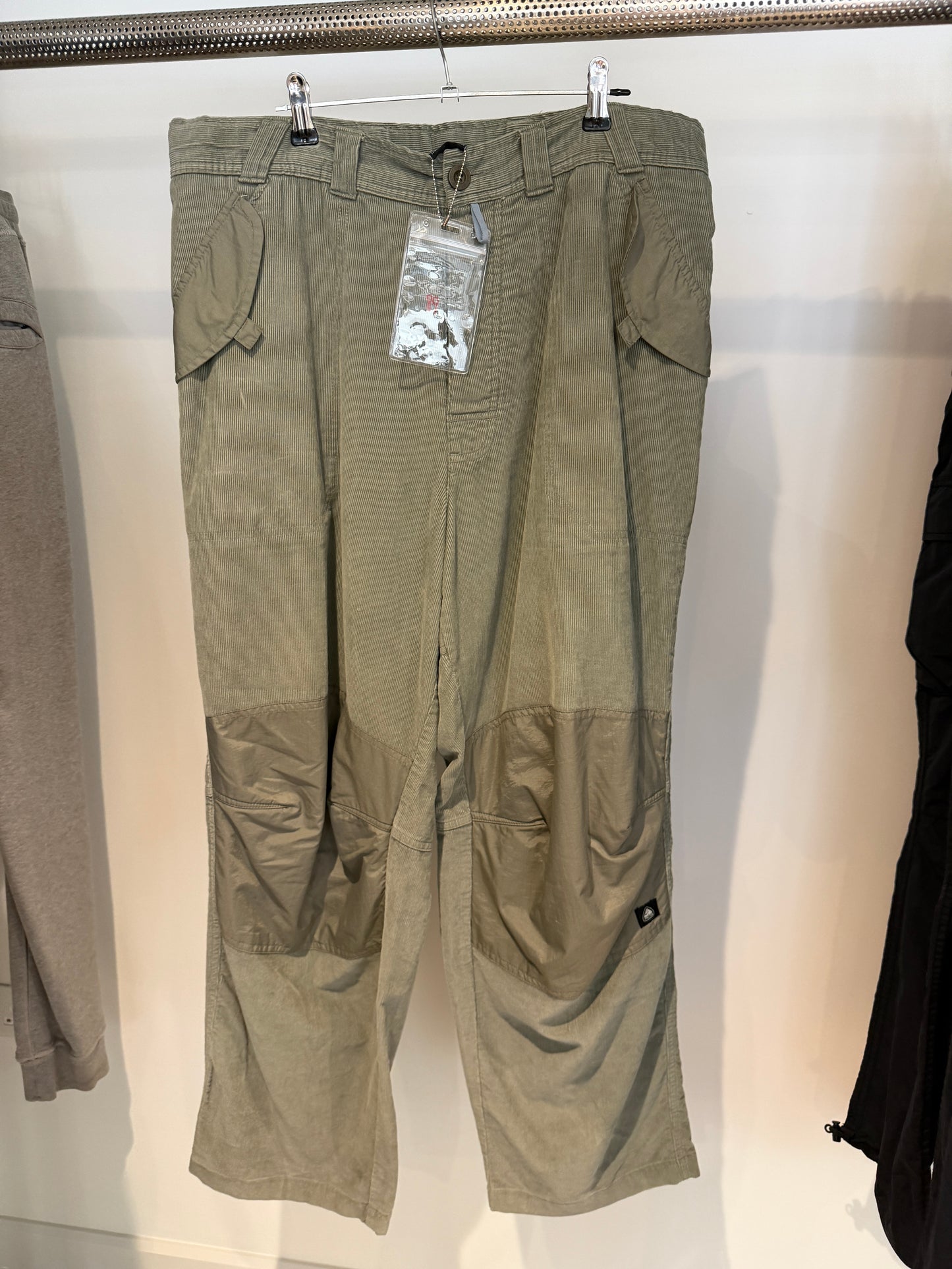 Nike ACG Baby Cord Carpenter Pant