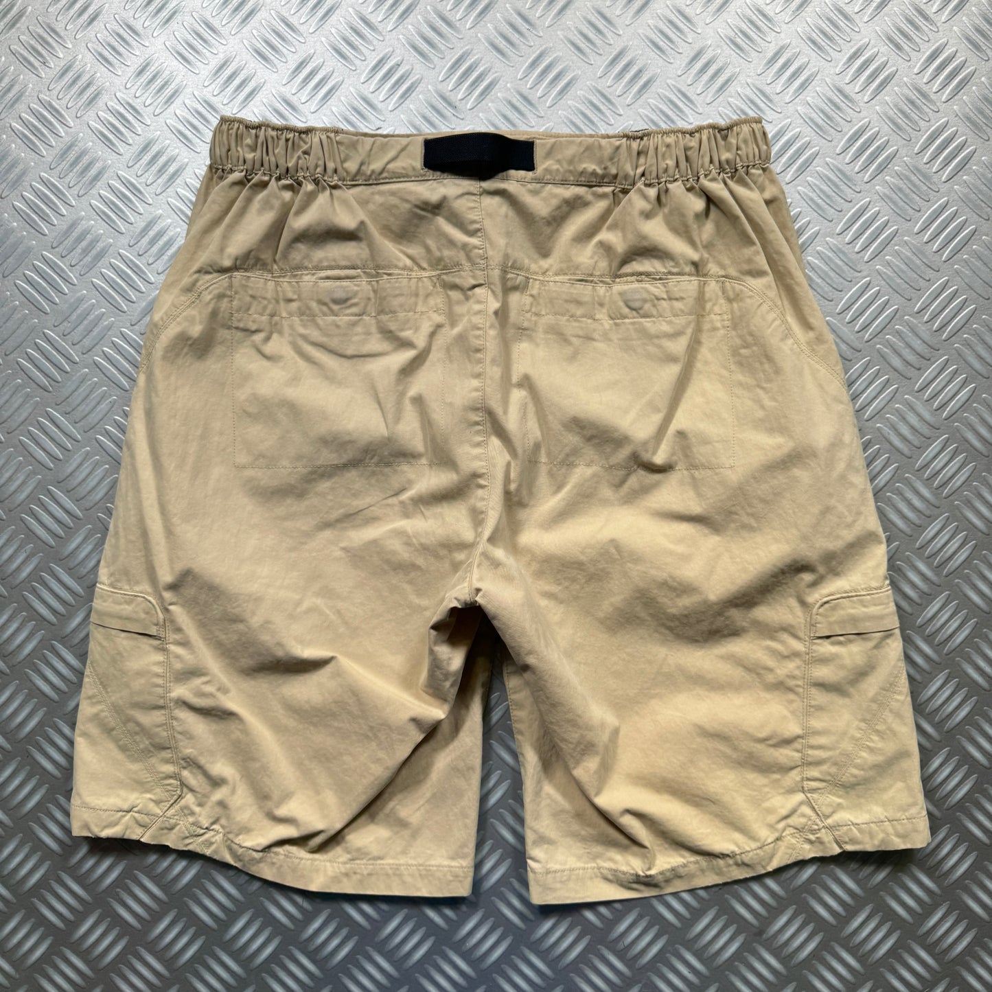Early 2000's Nike ACG Beige Cargo Shorts - 32" Waist