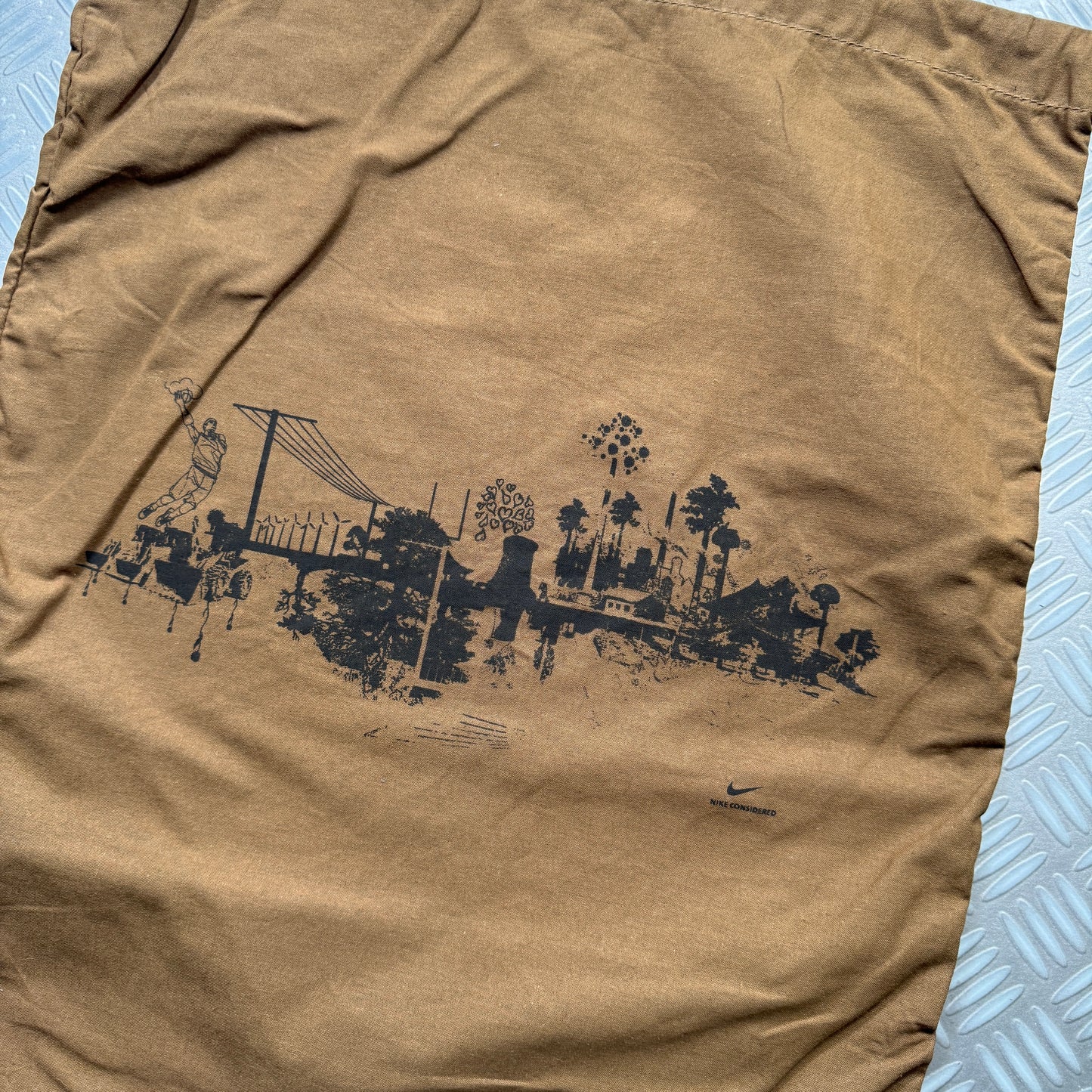 Nike Considered Graphic Drawcord Bag