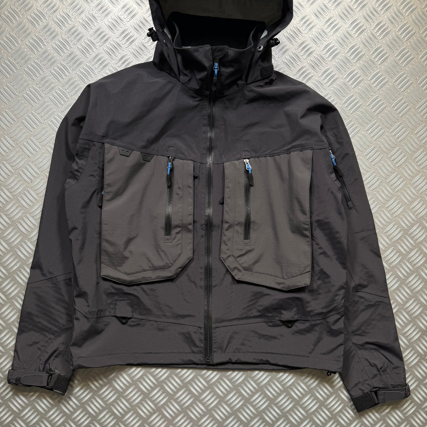 Early 2000's Multi-Pocket Taped Seam Waterproof Technical Jacket - Medium/Large