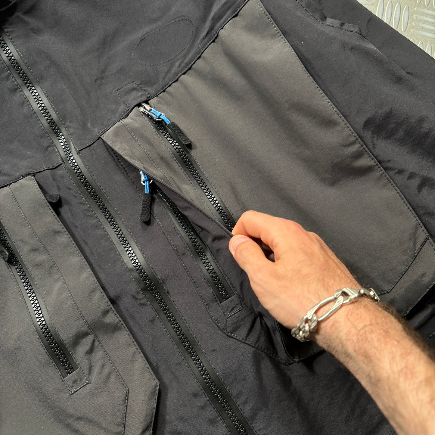 Early 2000's Multi-Pocket Taped Seam Waterproof Technical Jacket - Medium/Large