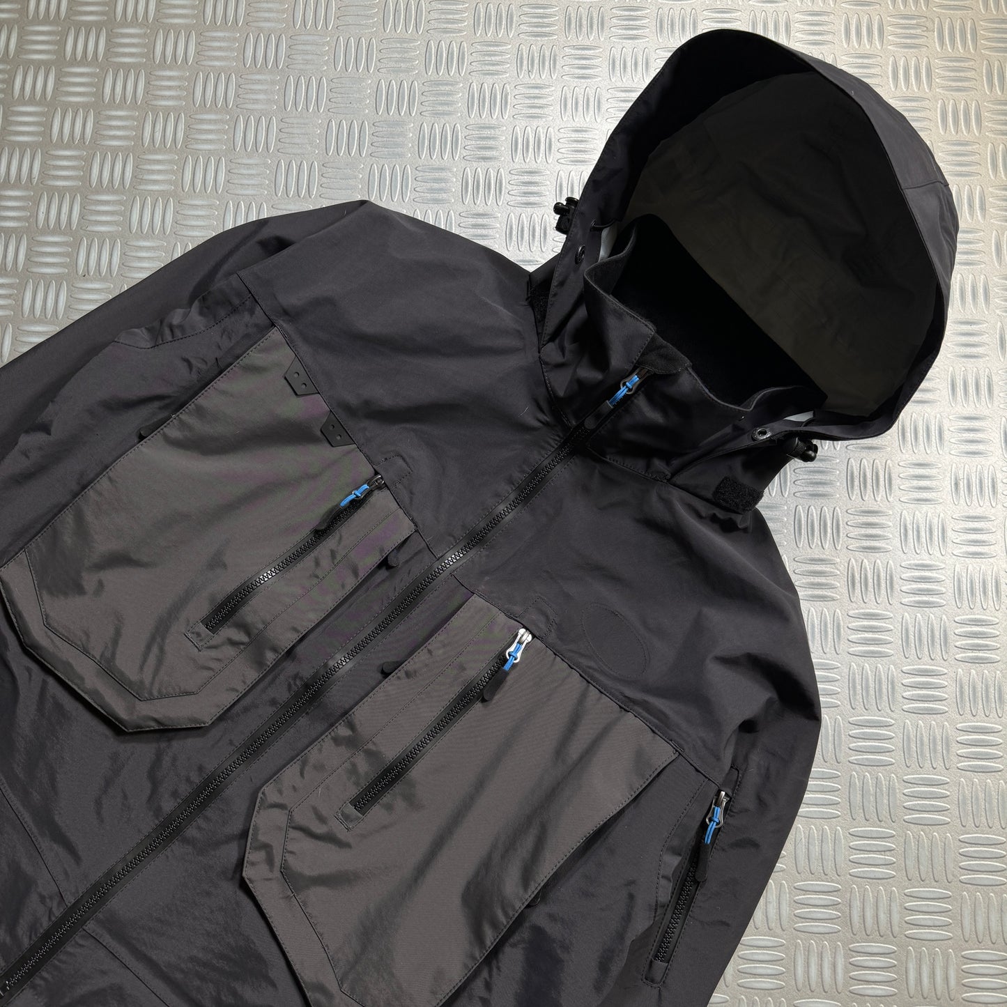 Early 2000's Multi-Pocket Taped Seam Waterproof Technical Jacket - Medium/Large