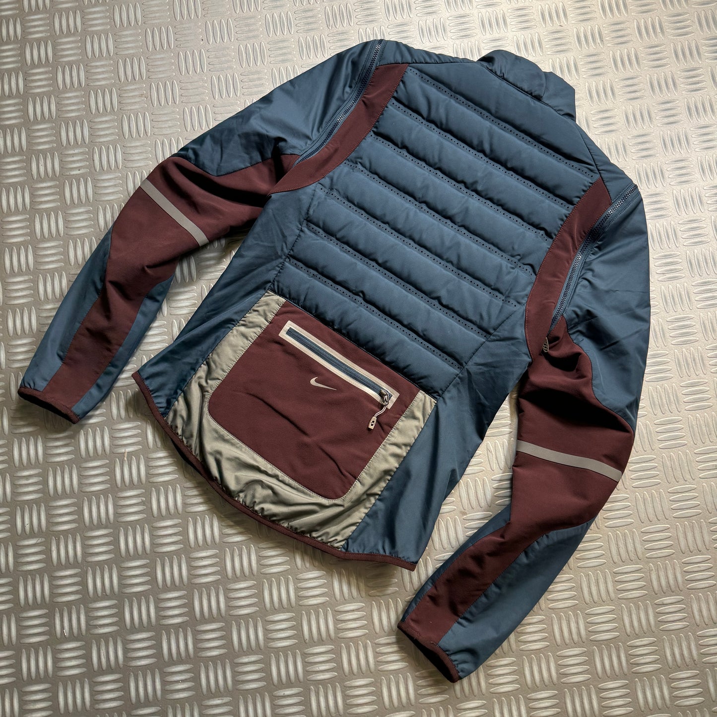 Nike x Undercover Gyakusou Perforated Performance Jacket - WMNS UK6-8