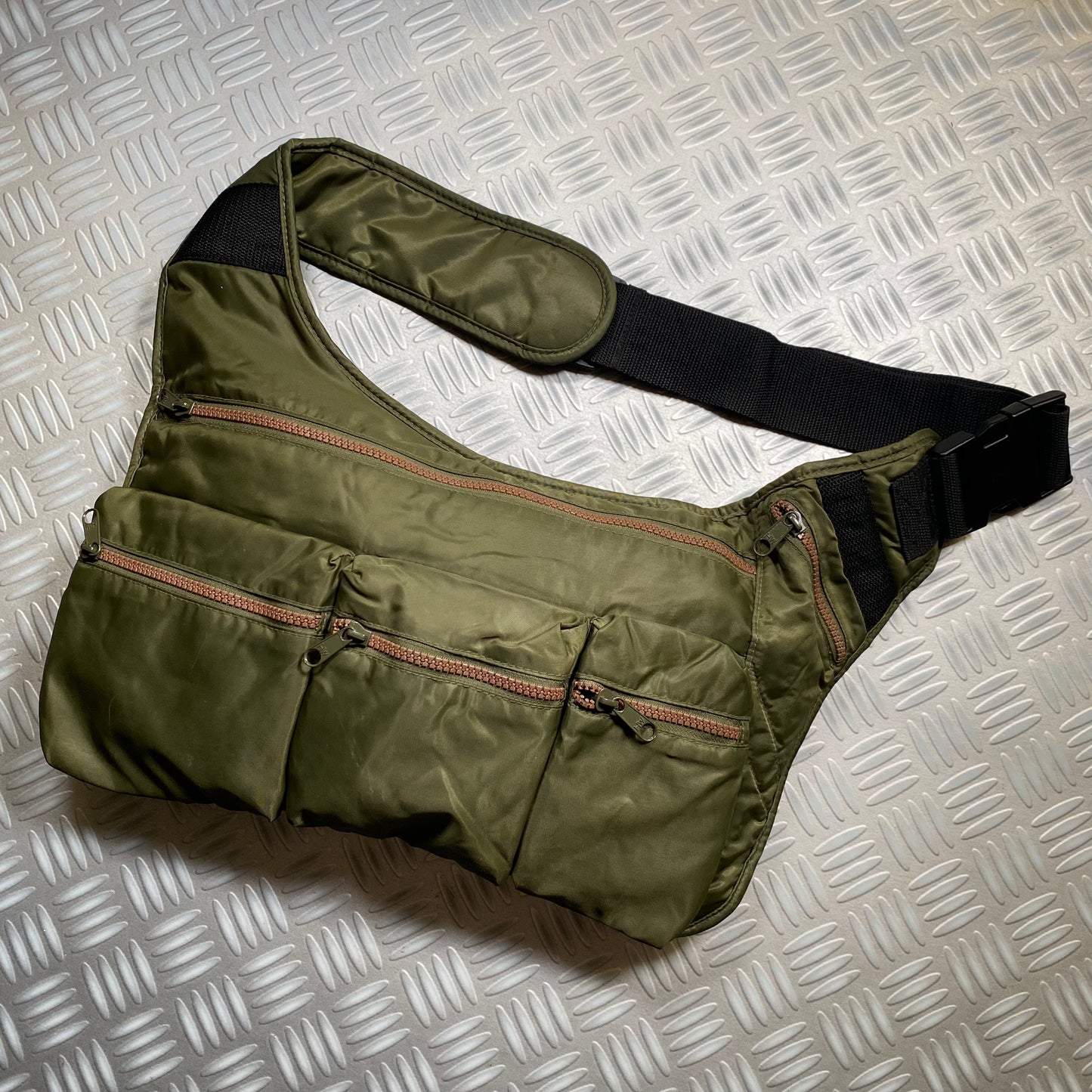 Vintage Khaki Multi-Pocket Utility Side Bag