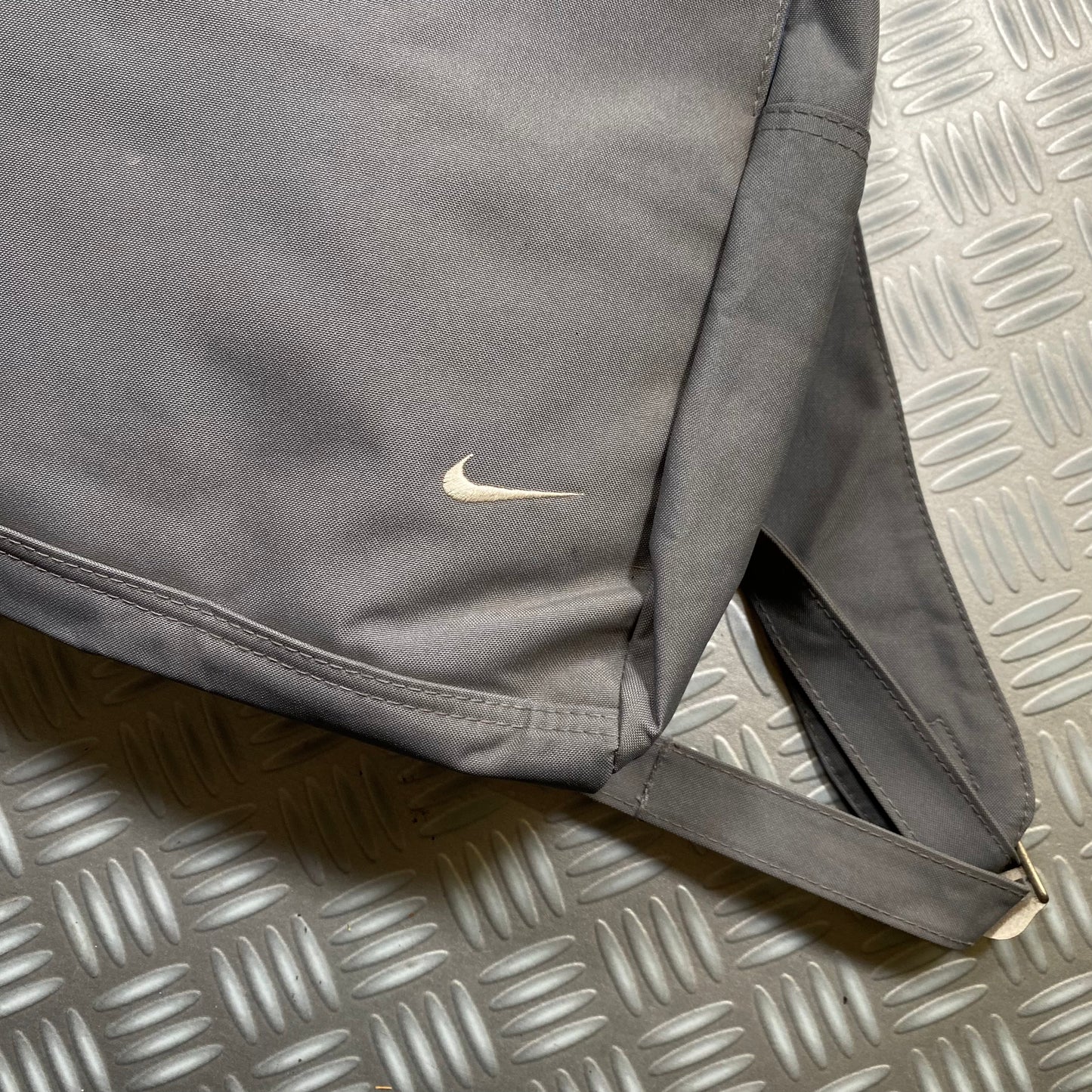 2000 Nike Grey Magnetic Back Pack