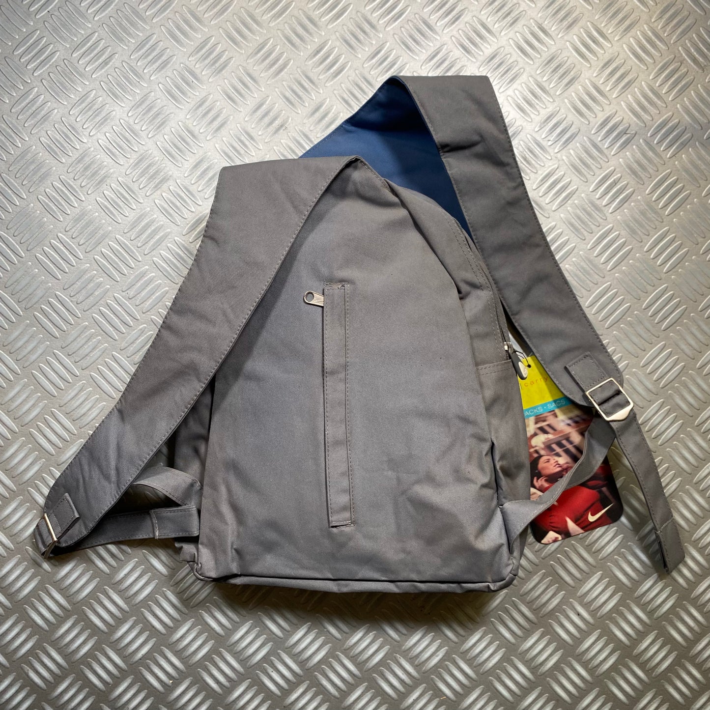 2000 Nike Grey Magnetic Back Pack