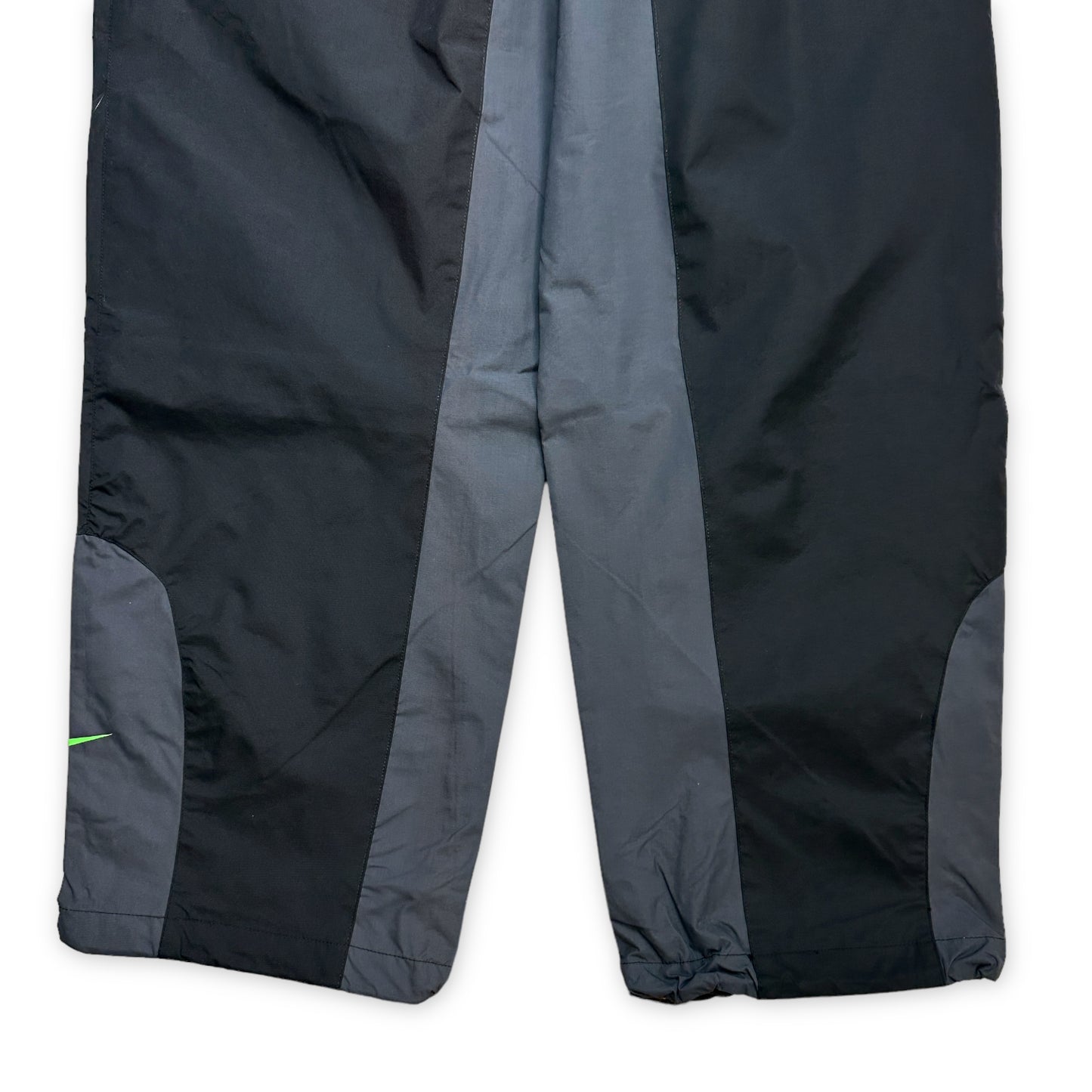 Nike ACG Panelled Track Pant - Small & Medium