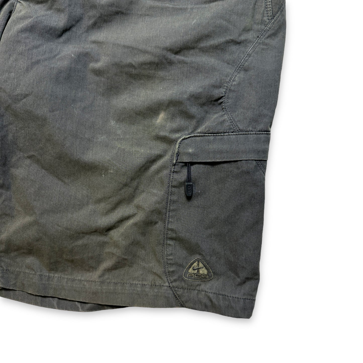 Nike ACG Dark Grey Cargo Shorts - 30" Waist