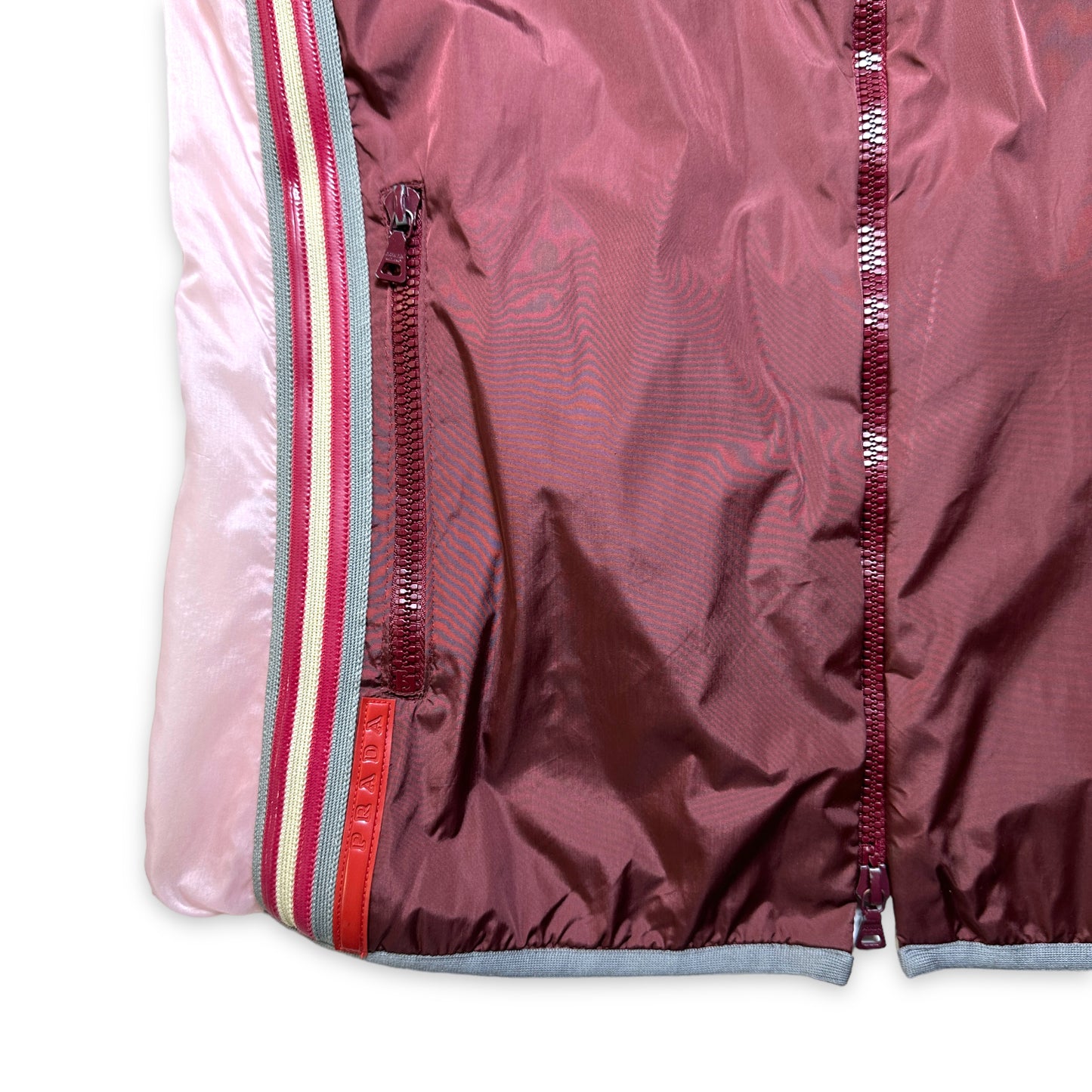 SS00' Prada Sport Gilet Bordeaux/Rose - UK6-8