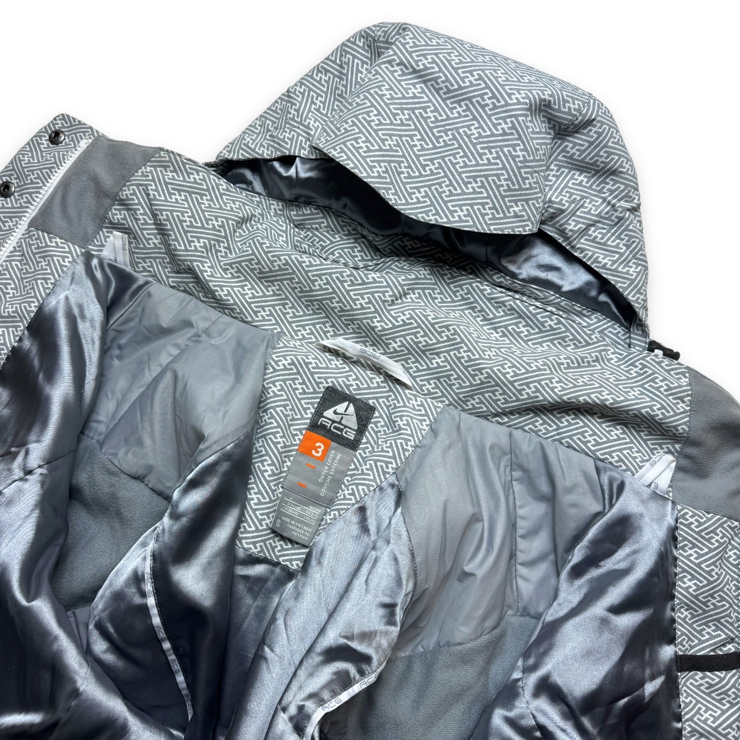 Early 2000's Nike ACG Aztek Graphic Stash Pocket Padded Jacket - Small / Medium