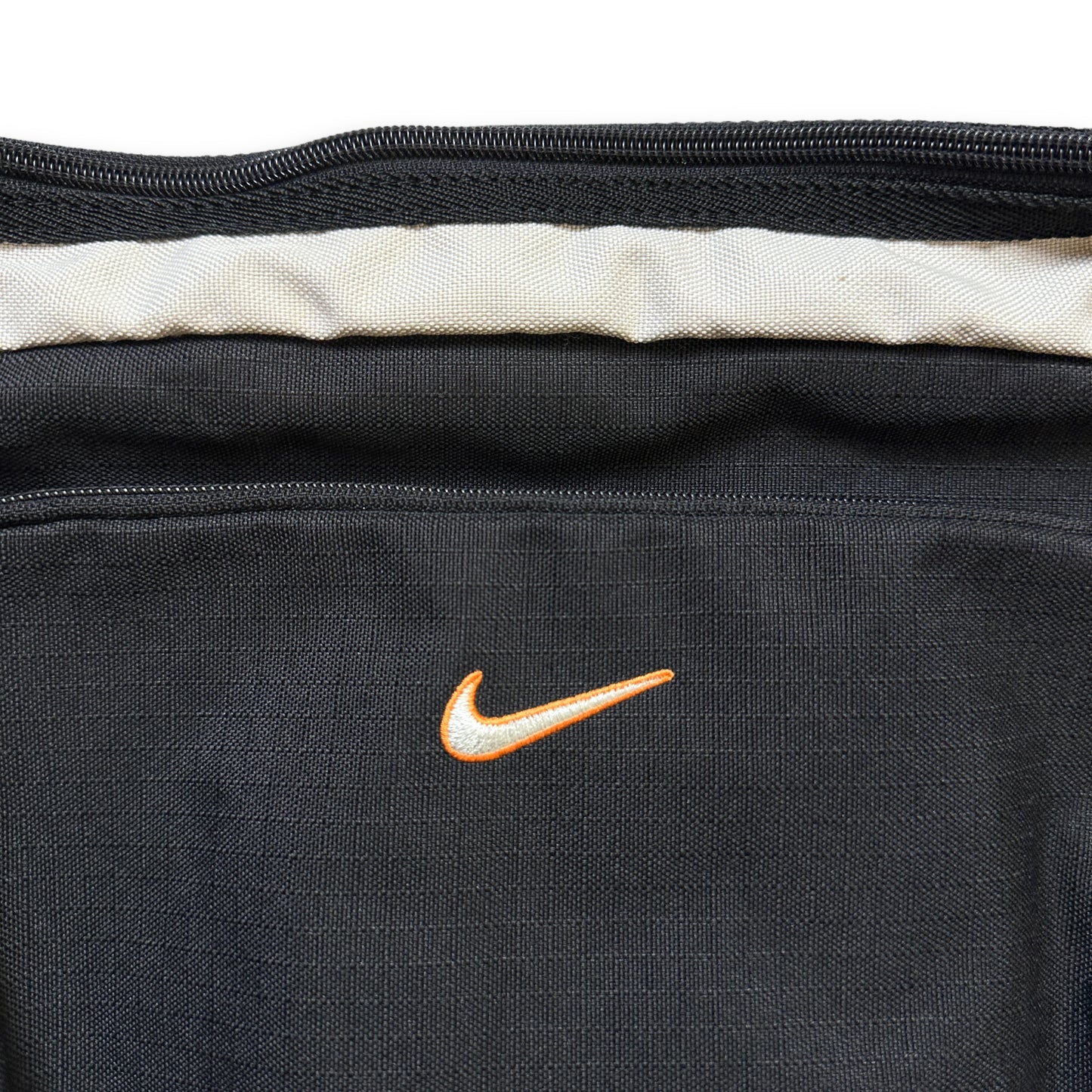 Sac à bandoulière Nike du début des années 2000
