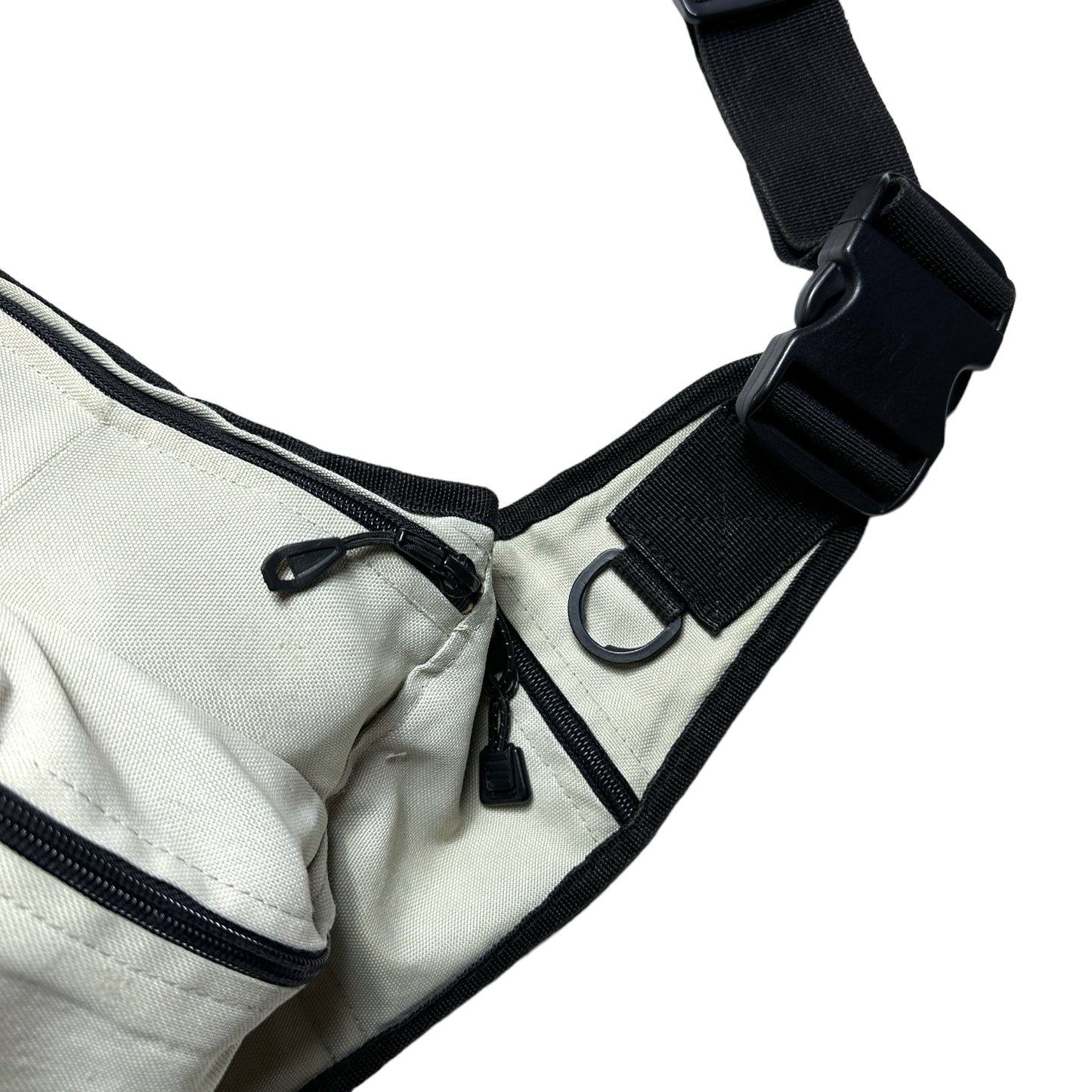 Sac à bandoulière multi-poches GAP du début des années 2000