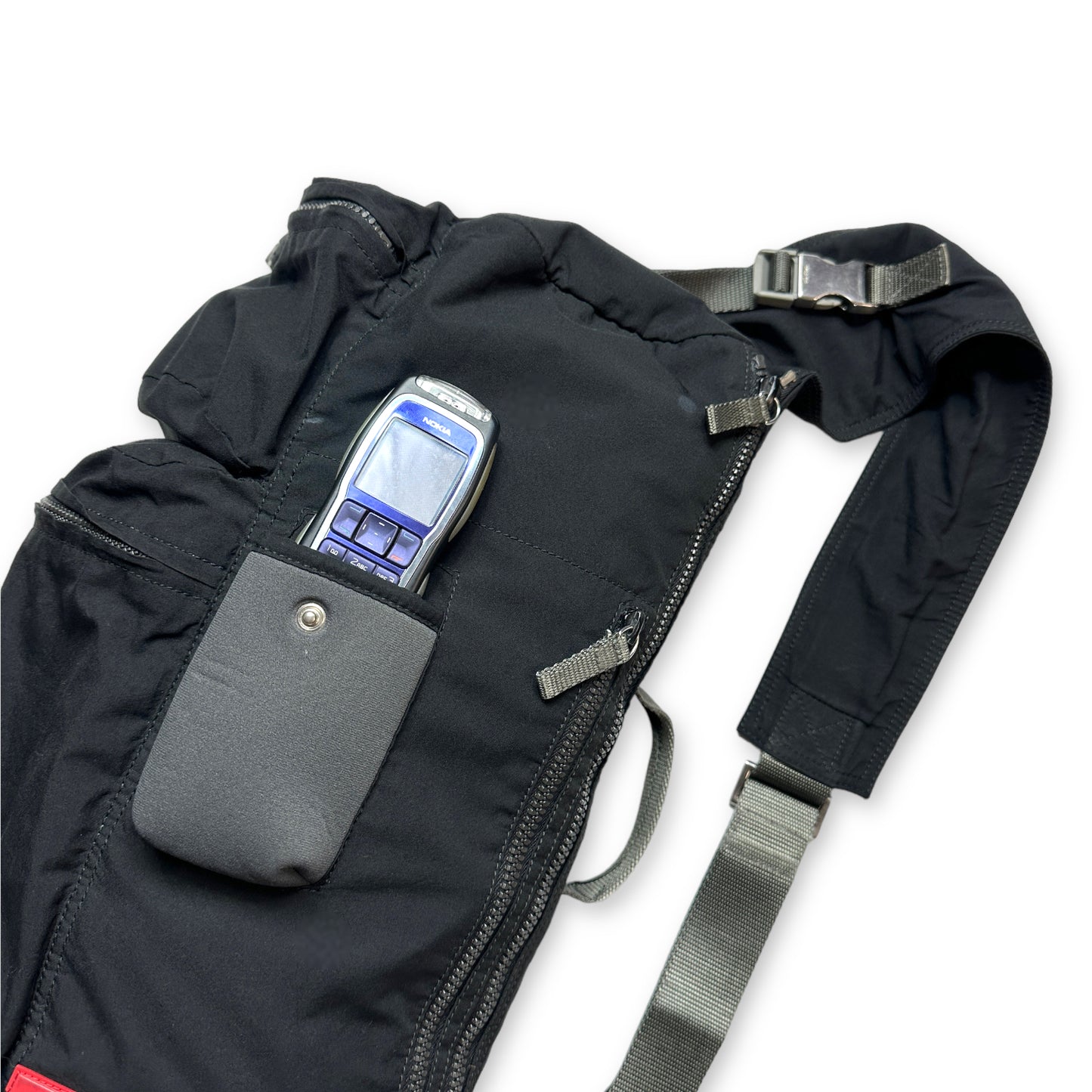 Sac à bandoulière multi-poches Prada Sport du début des années 2000