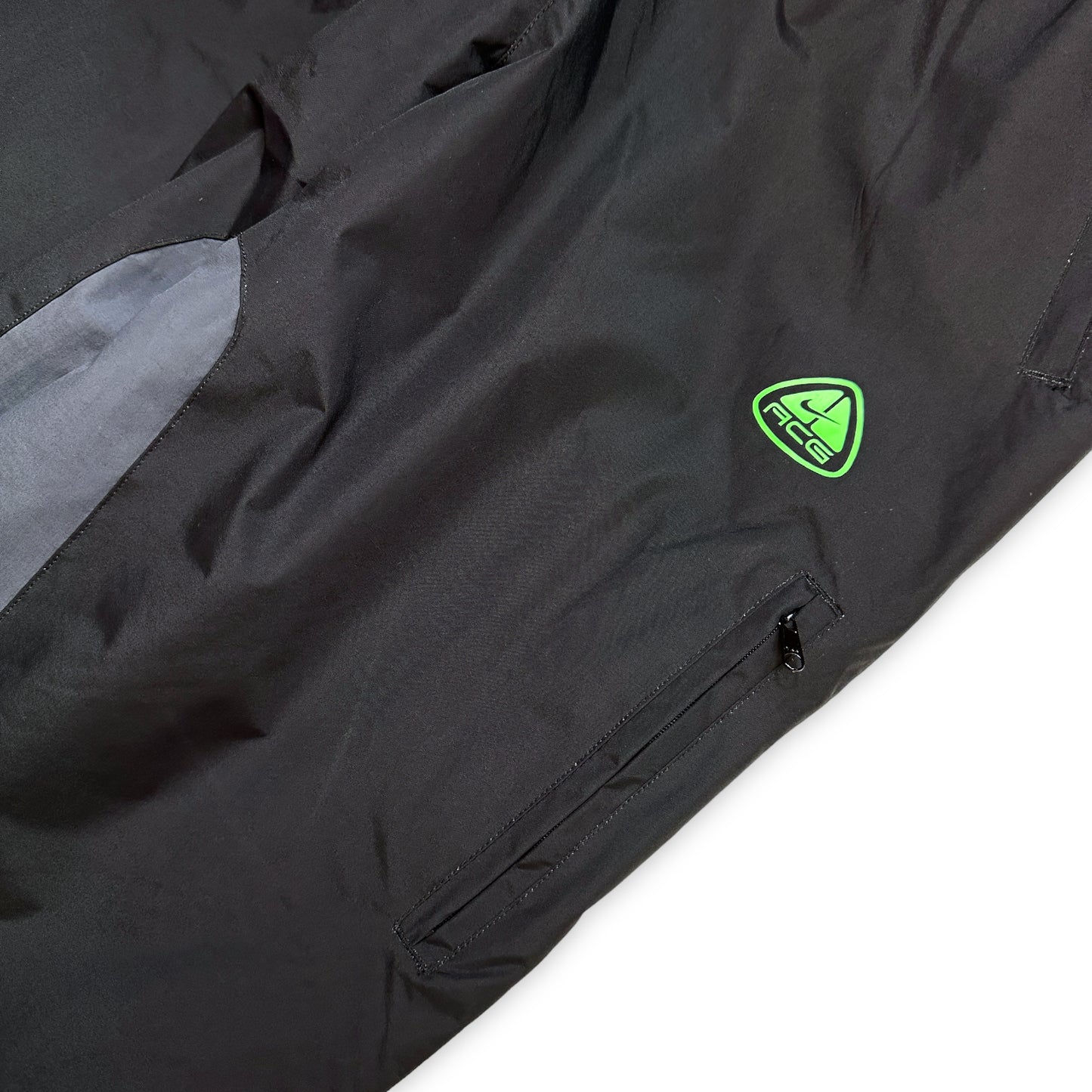 Nike ACG Panelled Track Pant - Small & Medium