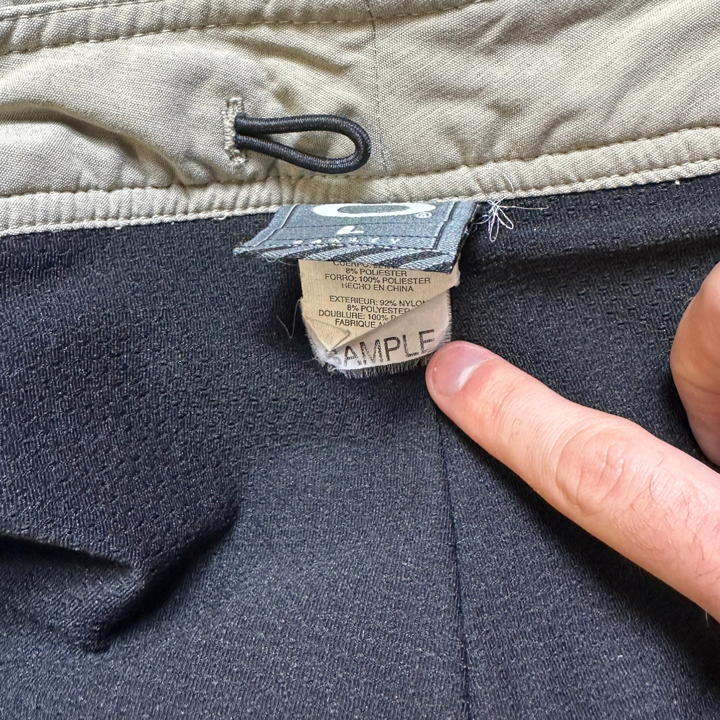 Échantillon de short cargo ventilé Oakley - Grand