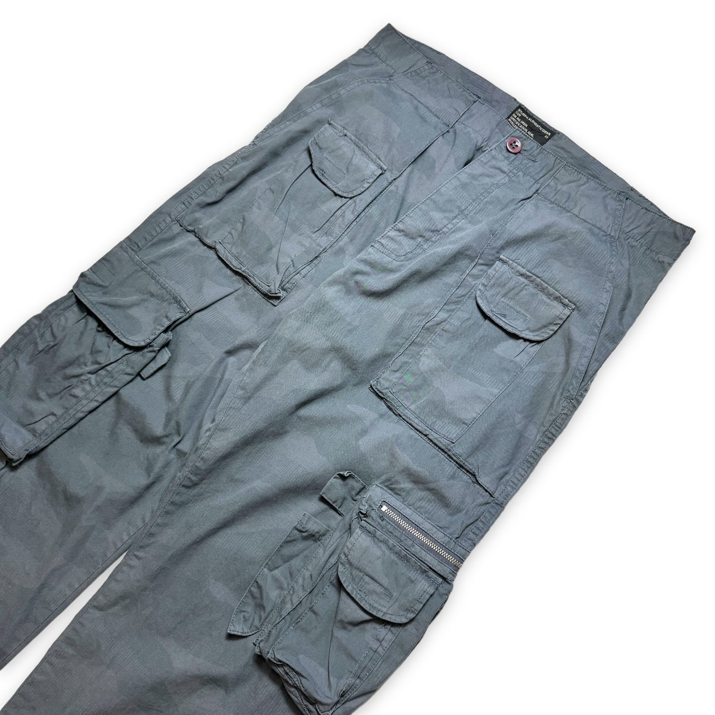 Early 2000's Stüssy Grey Camo Multi Pocket Cargo Pant