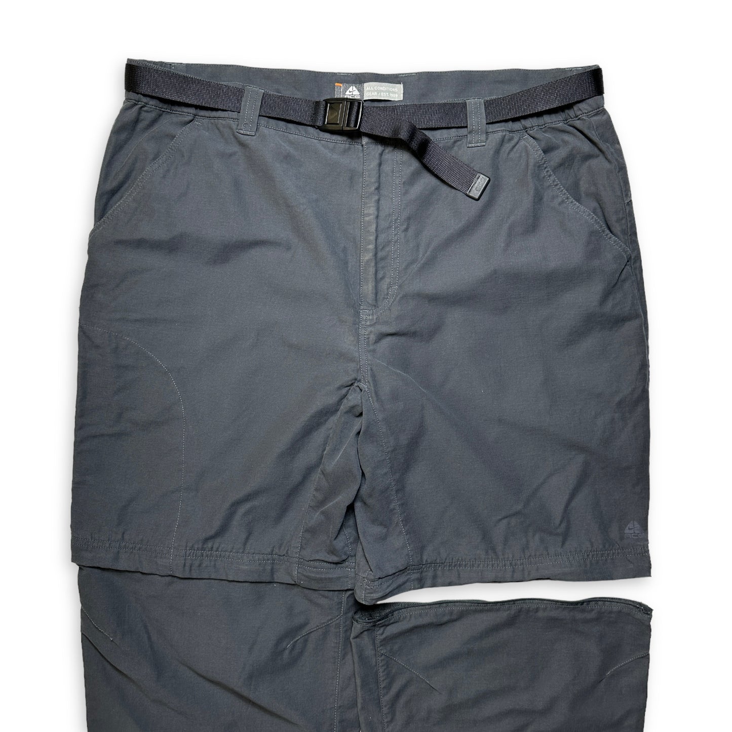Nike ACG Gris Foncé 2en1 Zip Off Cargos - Taille 36-40"