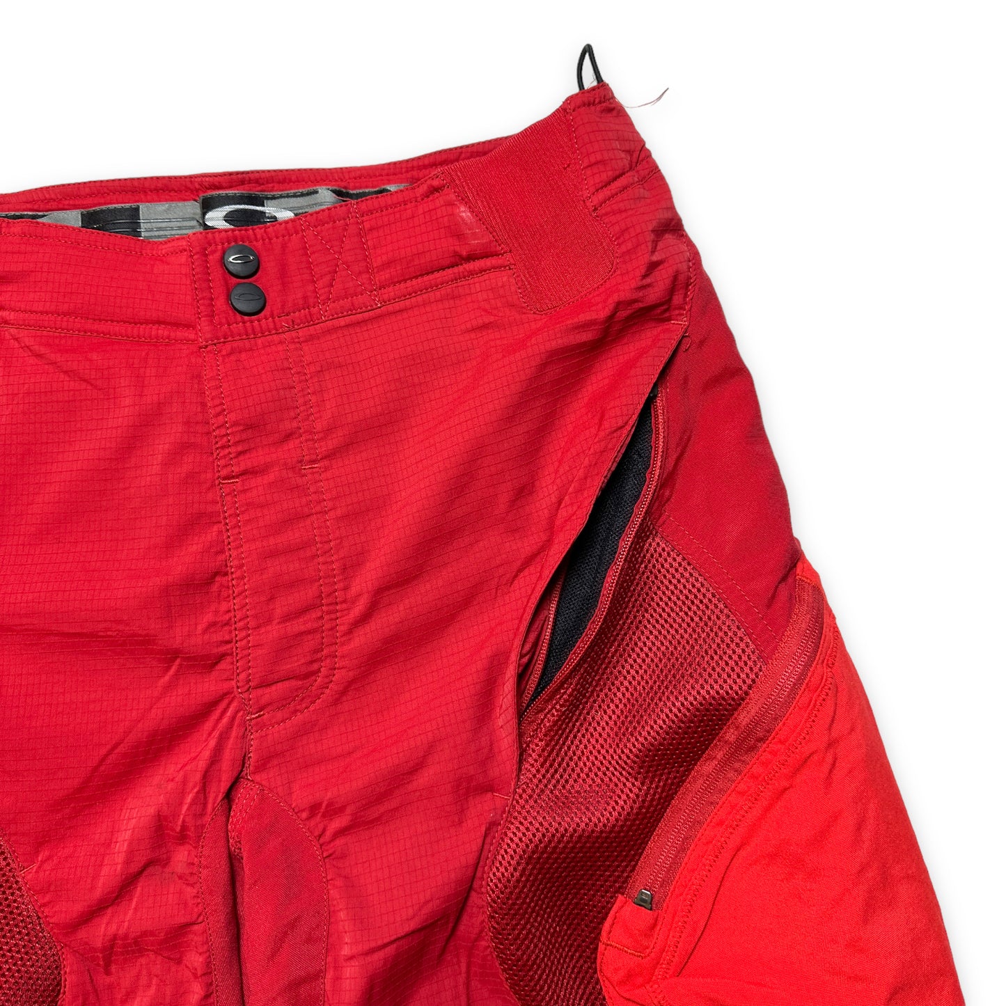 Oakley Bright Red Ventilated Shorts - Medium