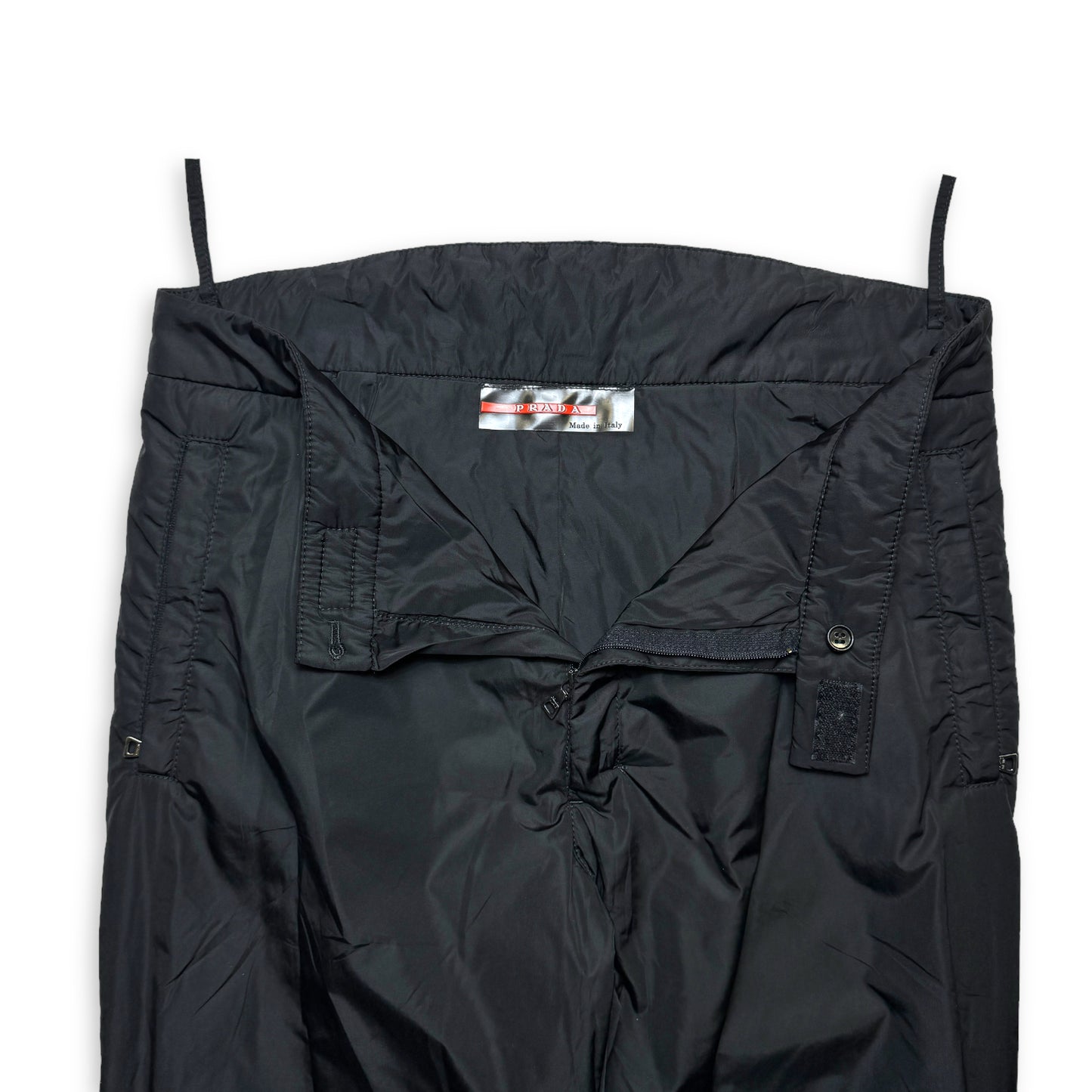 SS99 プラダ スポーツ ジェット ブラック パッド入りナイロン トラック パンツ - ウエスト 32 インチ
