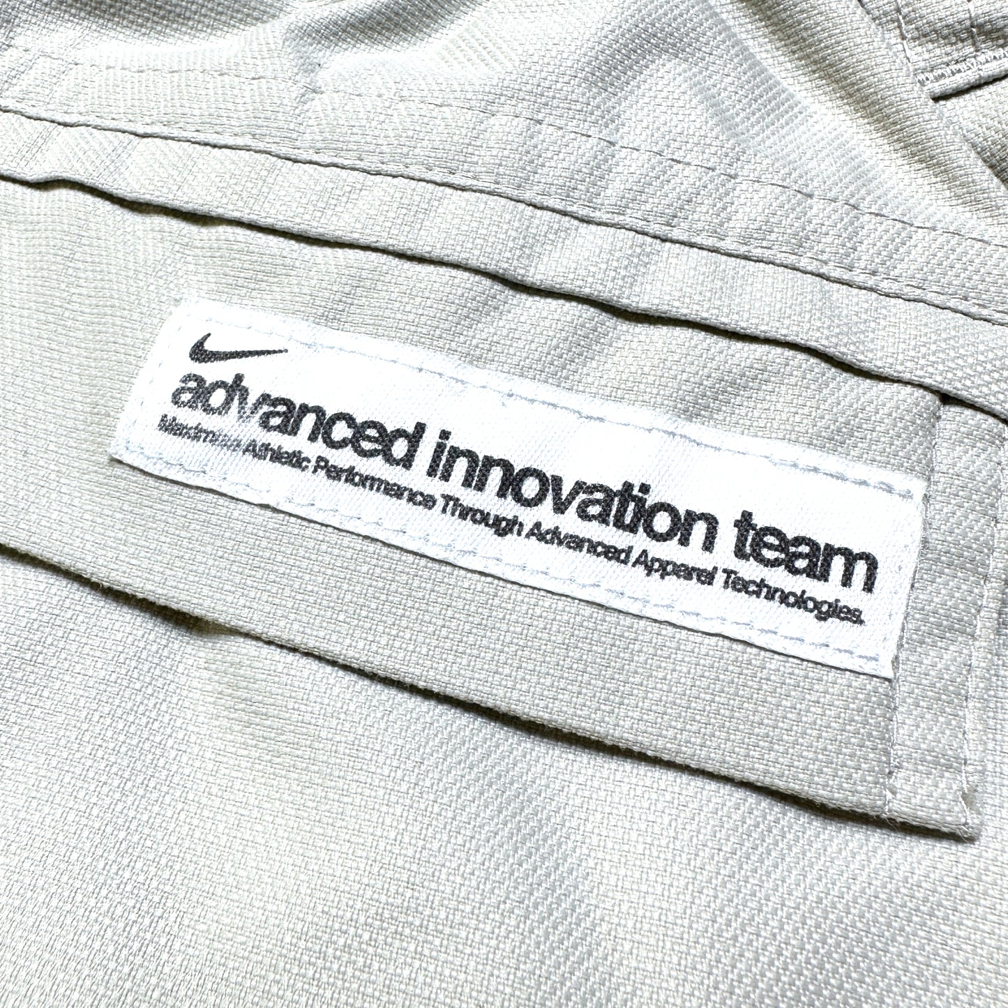 Pantalon cargo Nike Advanced Innovation Team du début des années 2000 - Taille 32"-40"
