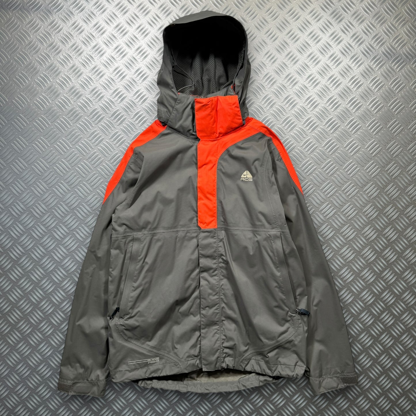 Early 2000's Nike ACG Asymmetric Panel Jacket - Medium / Large