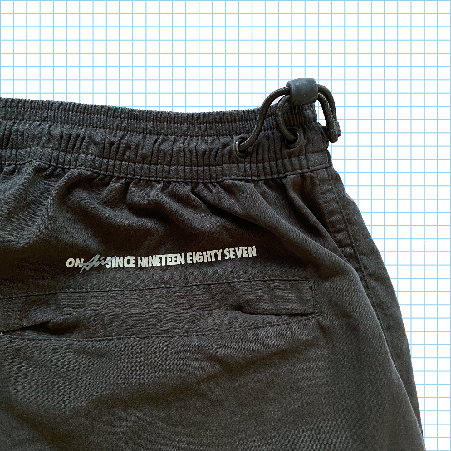 Vintage Nike Multi Pocket Cargo Shorts • Small / Medium