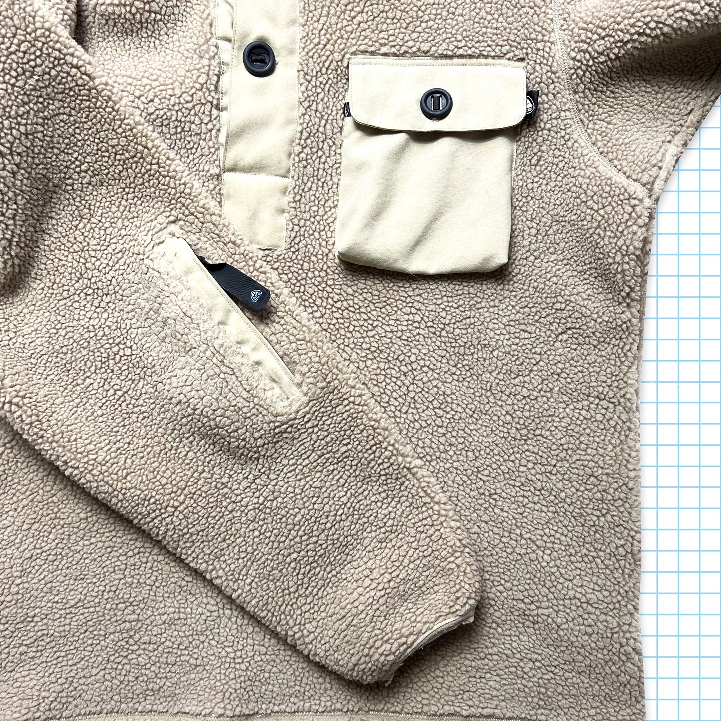 Nike ACG Deep Pile Sherpa Quarter Button Up - Medium / Large