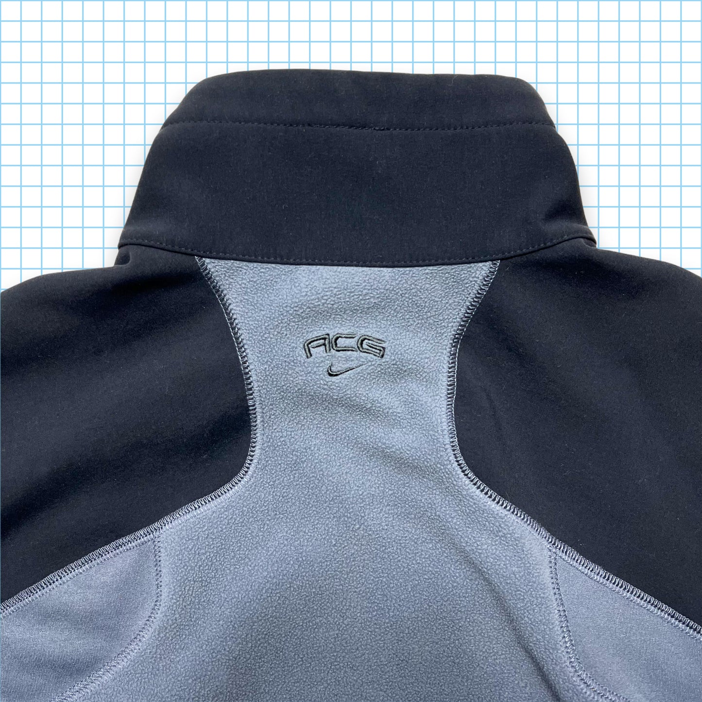 Nike ACG Technical Multi Pocket Fleece - Medium / Large