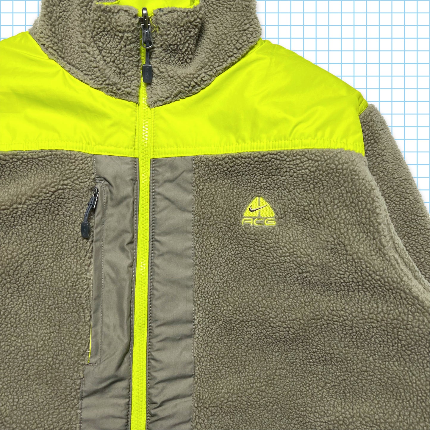 Nike ACG Volt Green Fleece Nylon Reversible Jacket - Extra Large