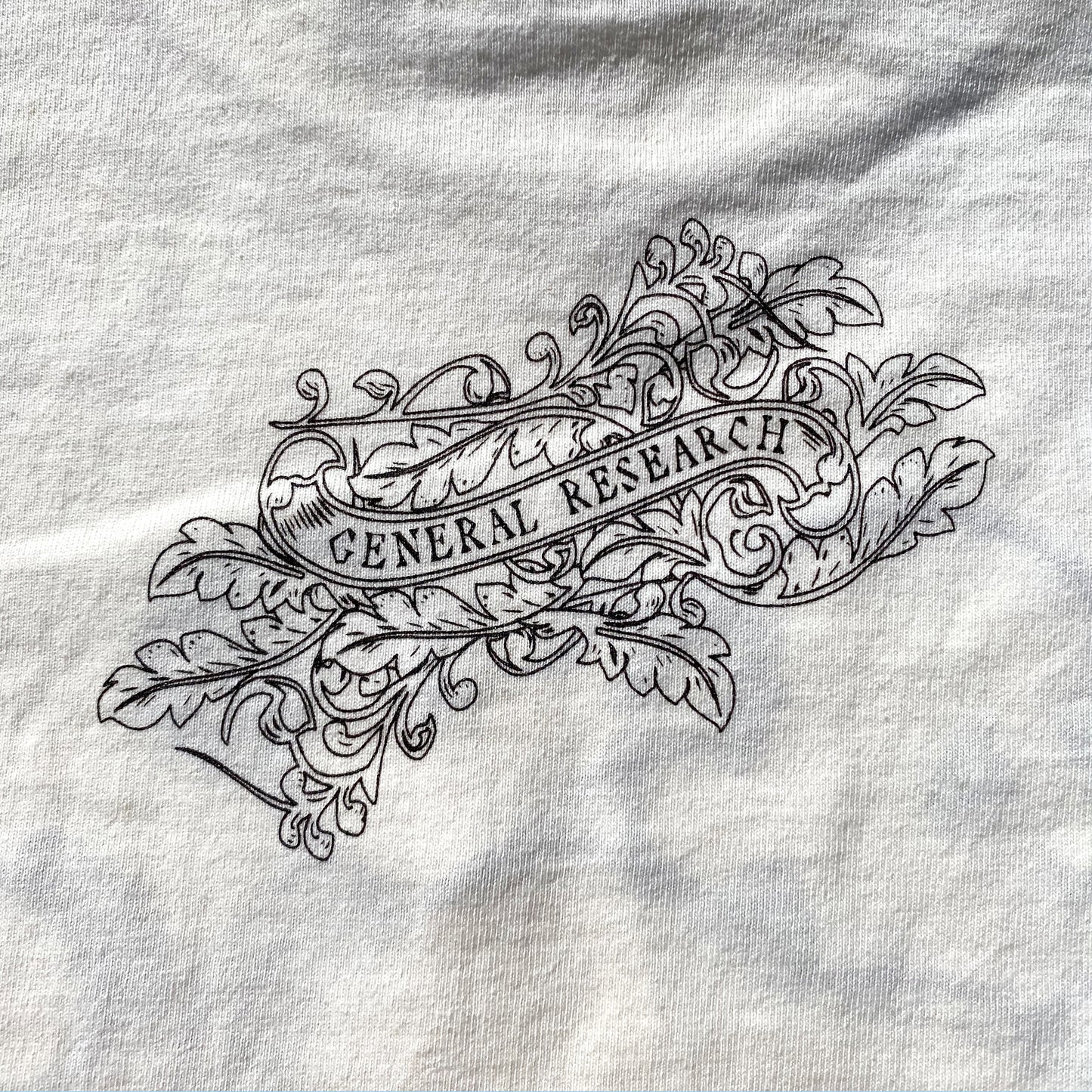 Tee-shirt de poupée de recherche générale