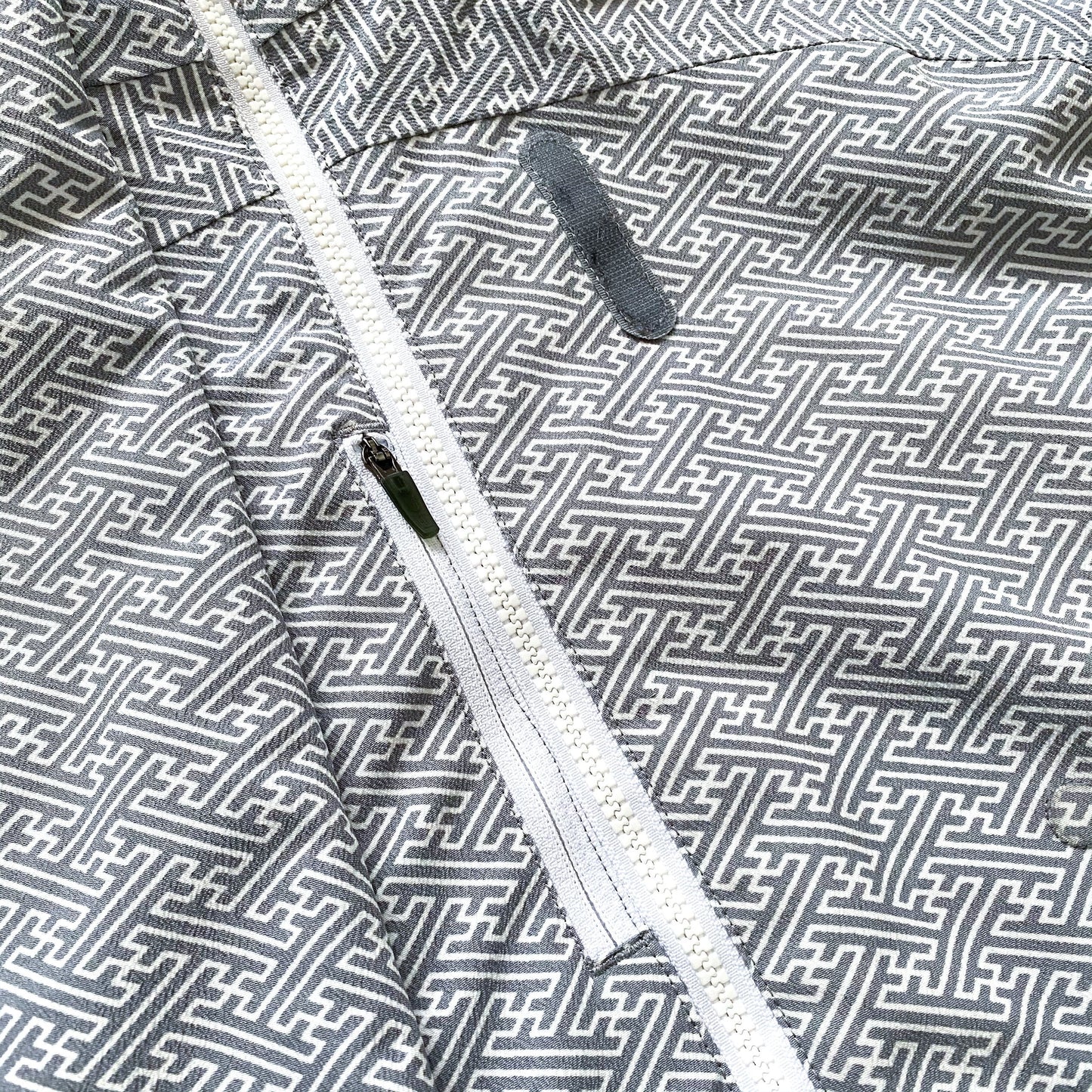 Vintage Nike ACG Aztek Grey/White Padded Jacket Fall 08' - Extra Large