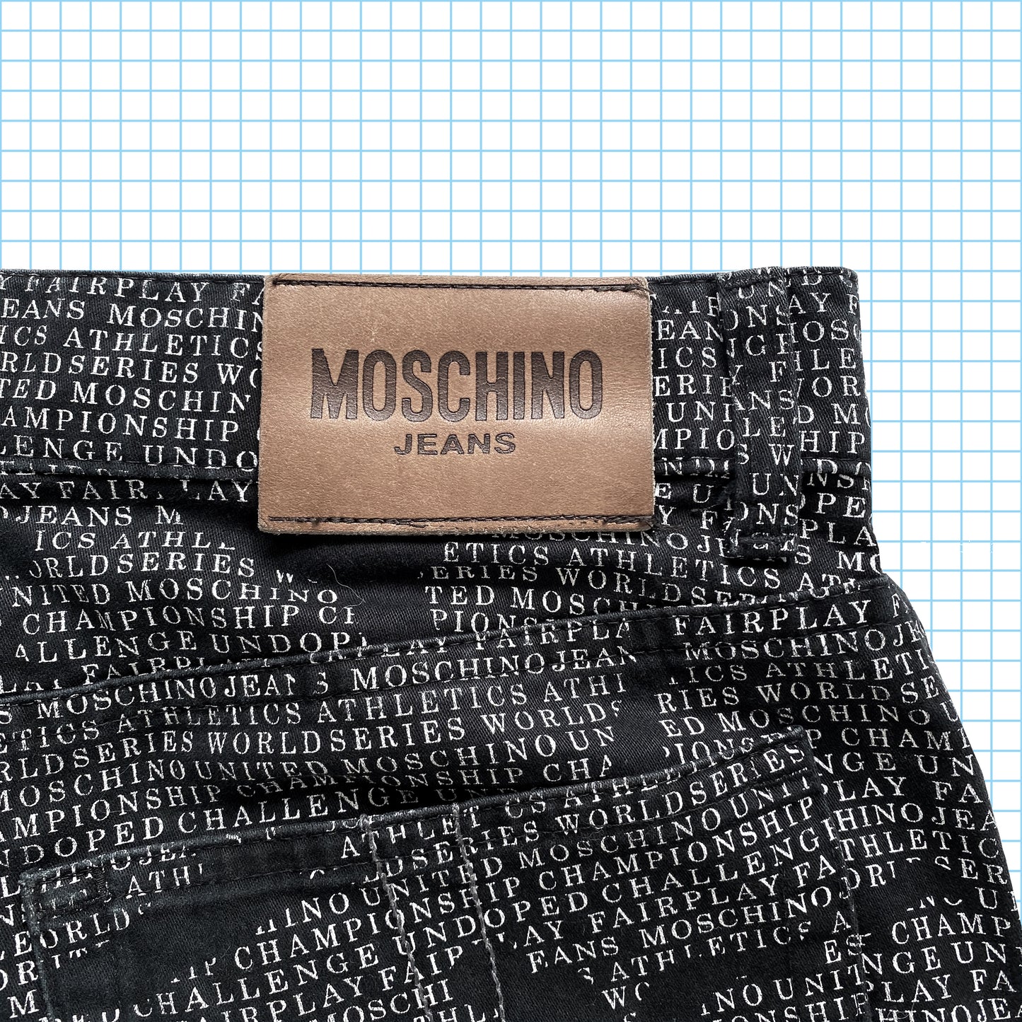 Vintage Moschino Fairplay Jean Shorts - Small