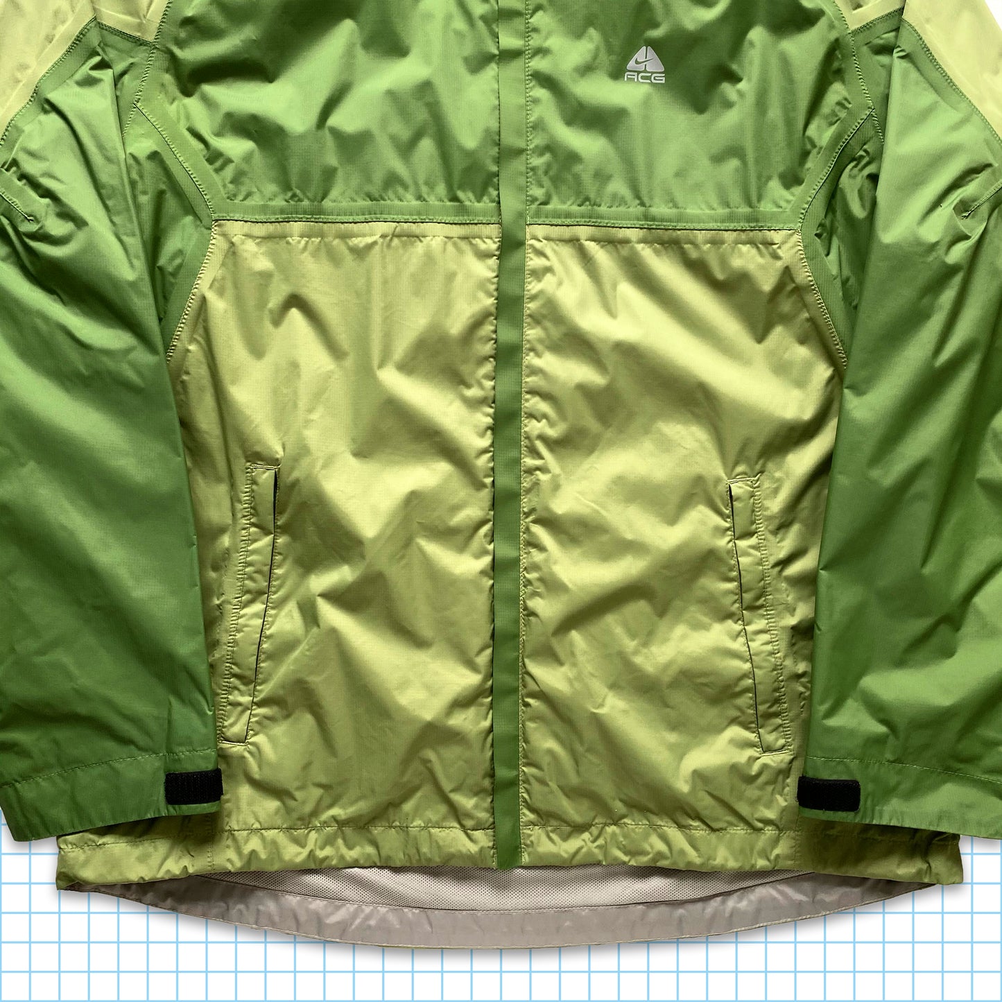 Vintage Nike ACG Earthy Green Two Tone Panelled Waterproof Shell / Large & Extra Large