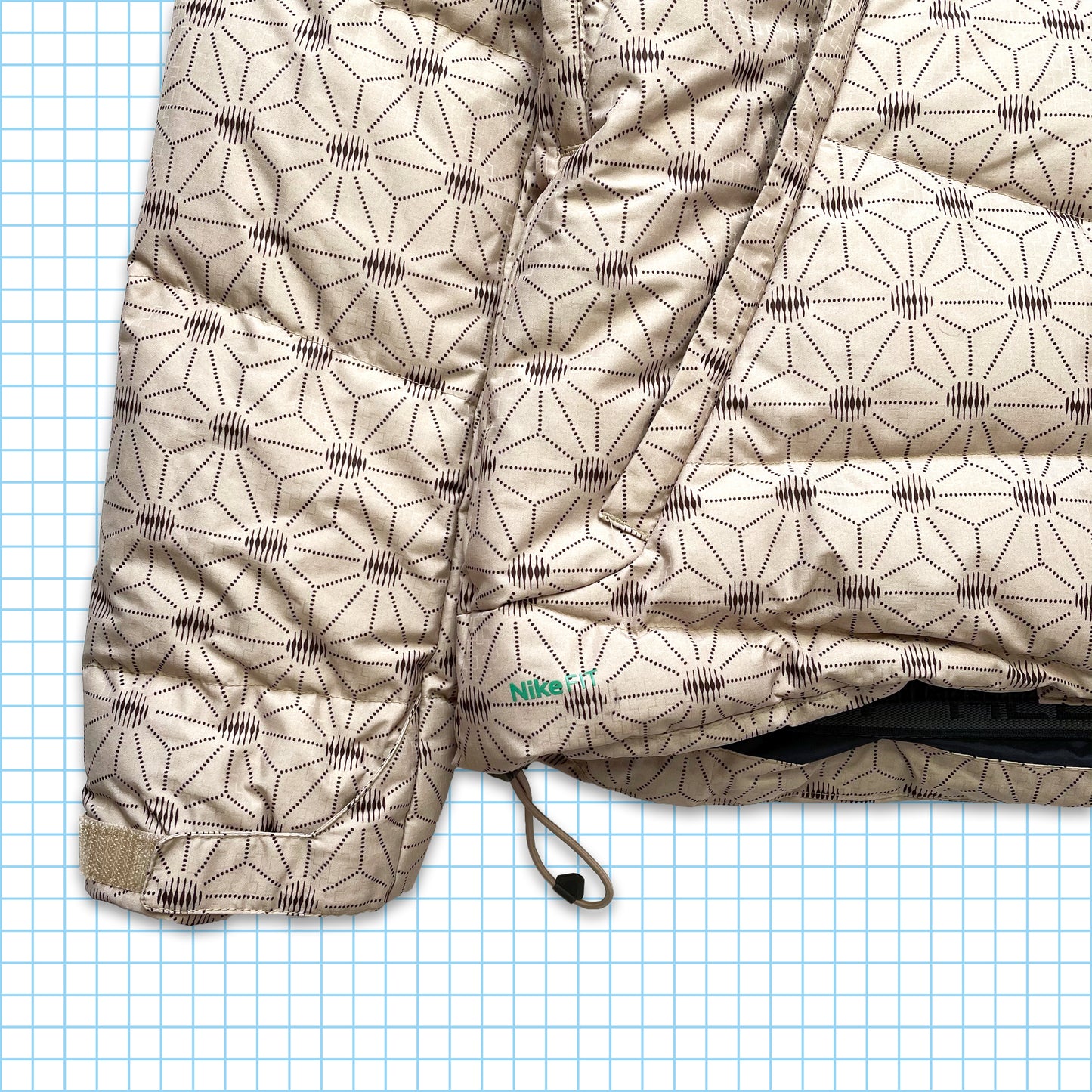 Nike ACG Abstract All Over Graphic Doudoune en duvet beige clair 550 - Moyen