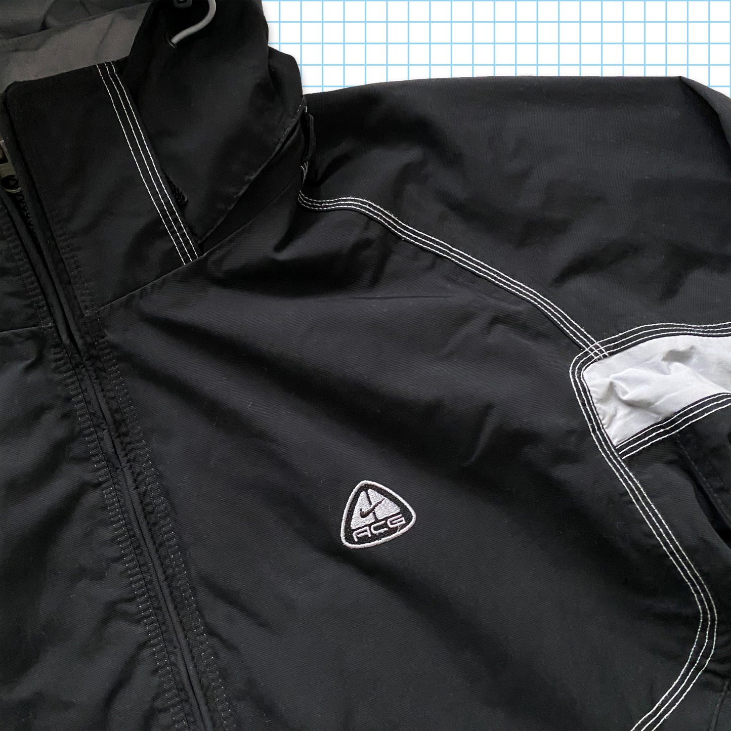 vintage Nike ACG Stealth Black Lines Heavy Jacket - Grand / Extra Large