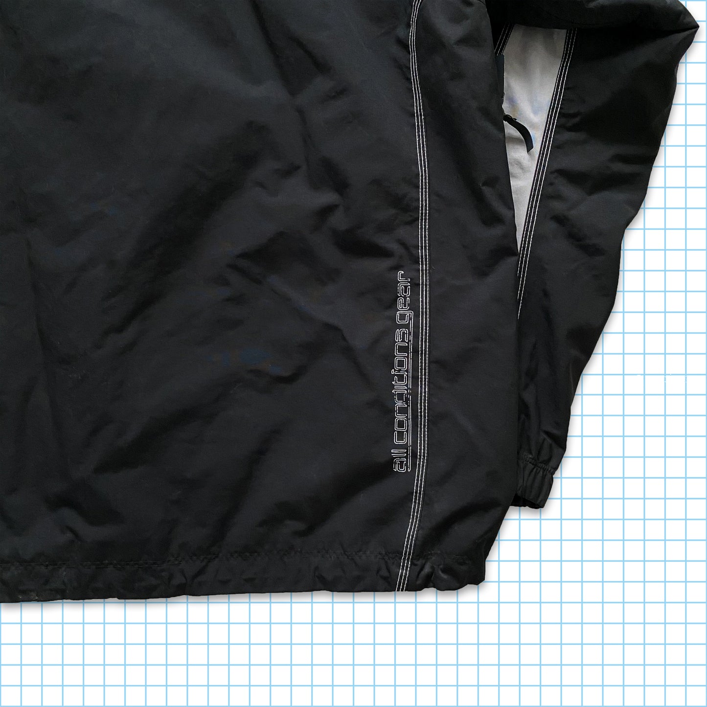 vintage Nike ACG Stealth Black Lines Heavy Jacket - Grand / Extra Large