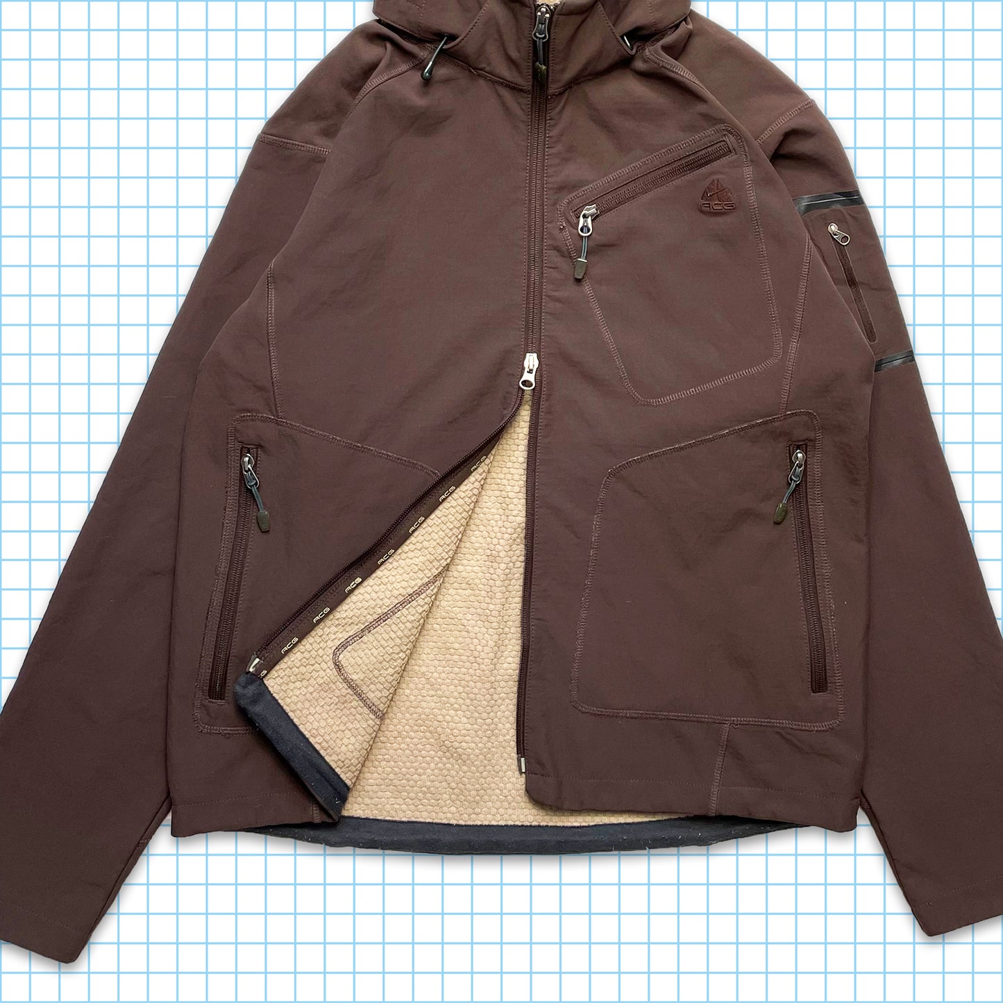 Nike ACG Tri-Pocket Hooded Technical Jacket - Medium