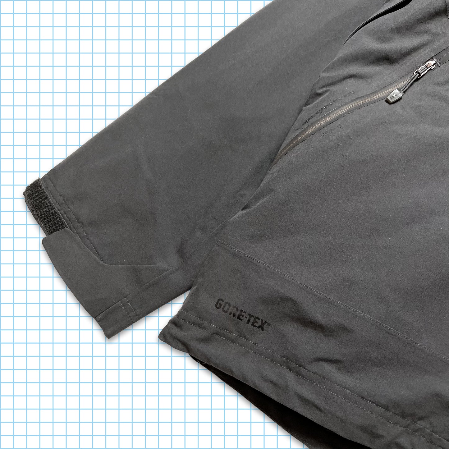 Vintage Nike ACG Tonal Gun Metal Grey Gore-Tex Padded Shell Jacket Fall 00’ - Large / Extra Large