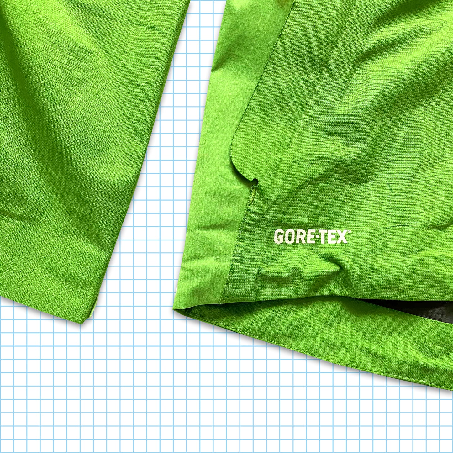 Vintage Nike ACG Volt Green Gore-Tex Outer Shell - Medium