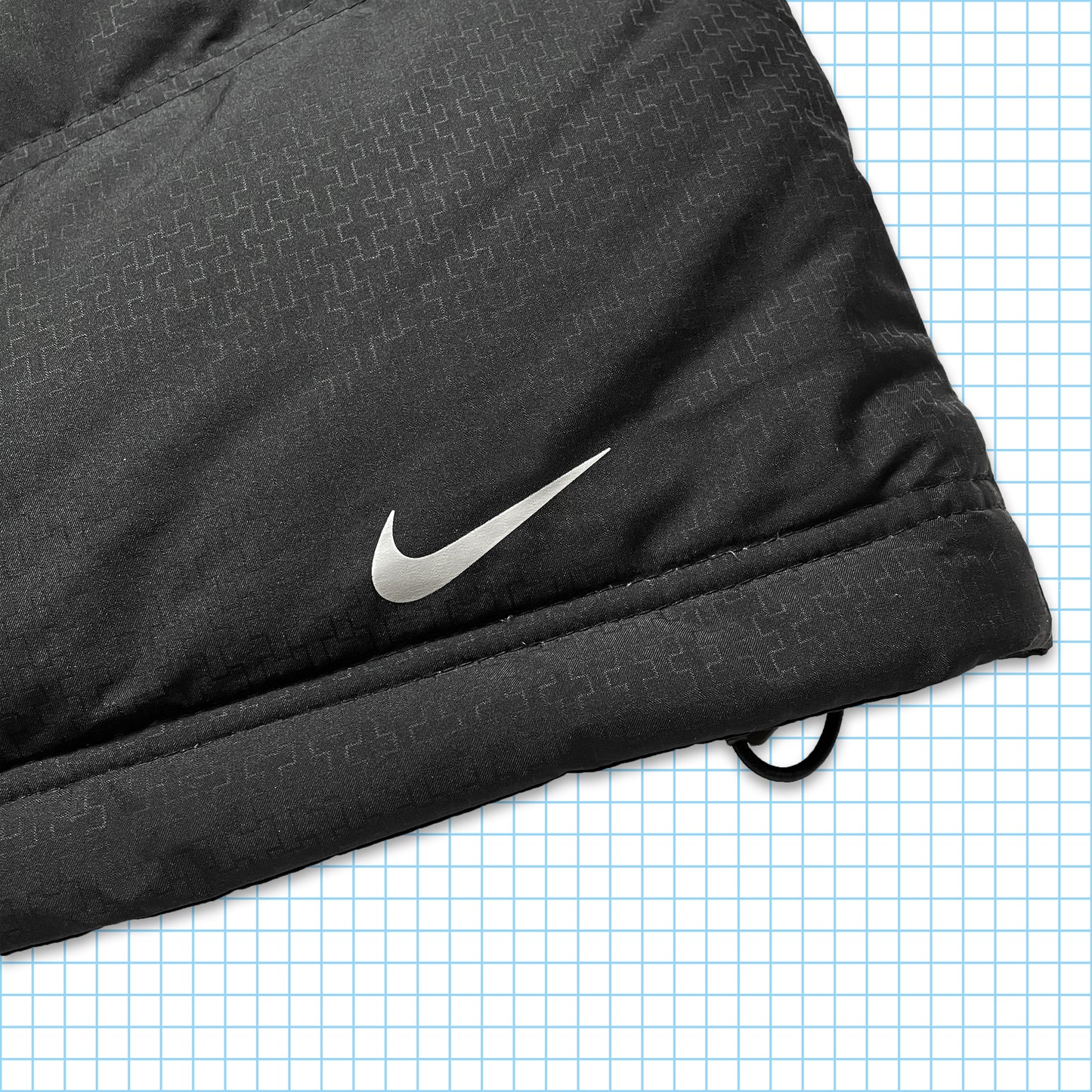 Vintage Nike ACG 550 Down Black Aztek All Over Print Puffer - Medium / Large