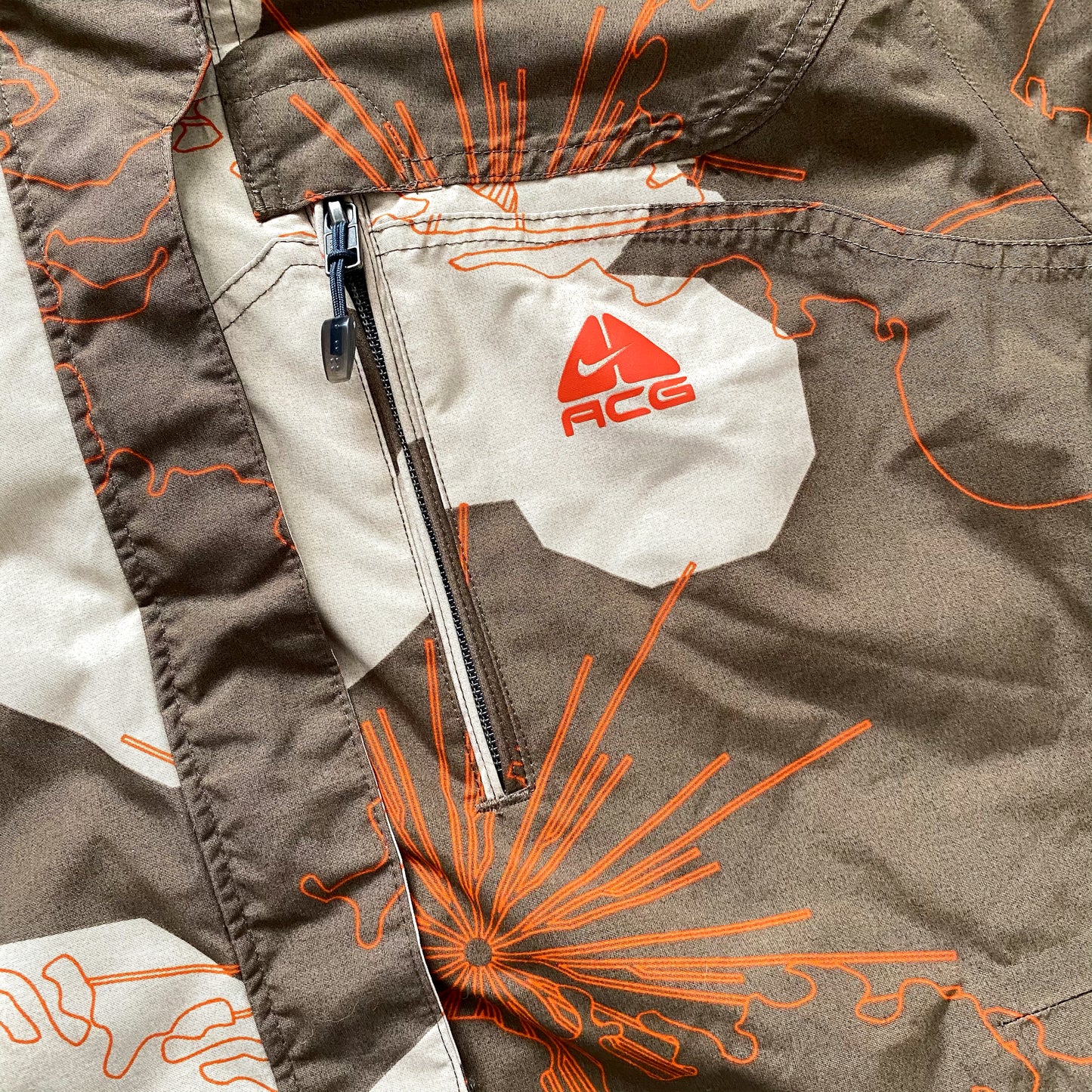 Vintage Nike ACG Abstract Outline Heavy Padded Jacket - Extra Large