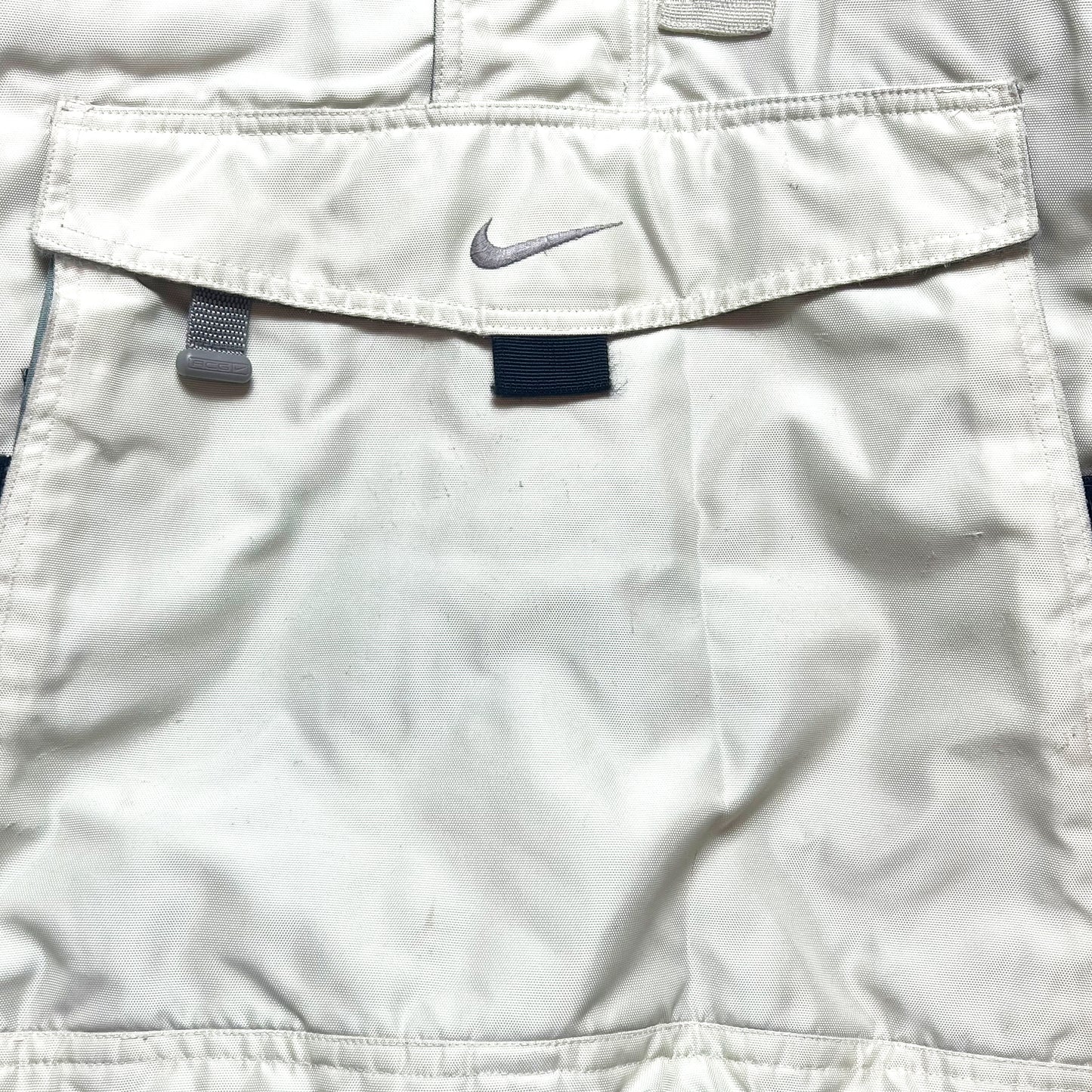 Nike ACG Heavy Duty Storm-Fit Half-Zip Waterproof Pullover - Extra Large