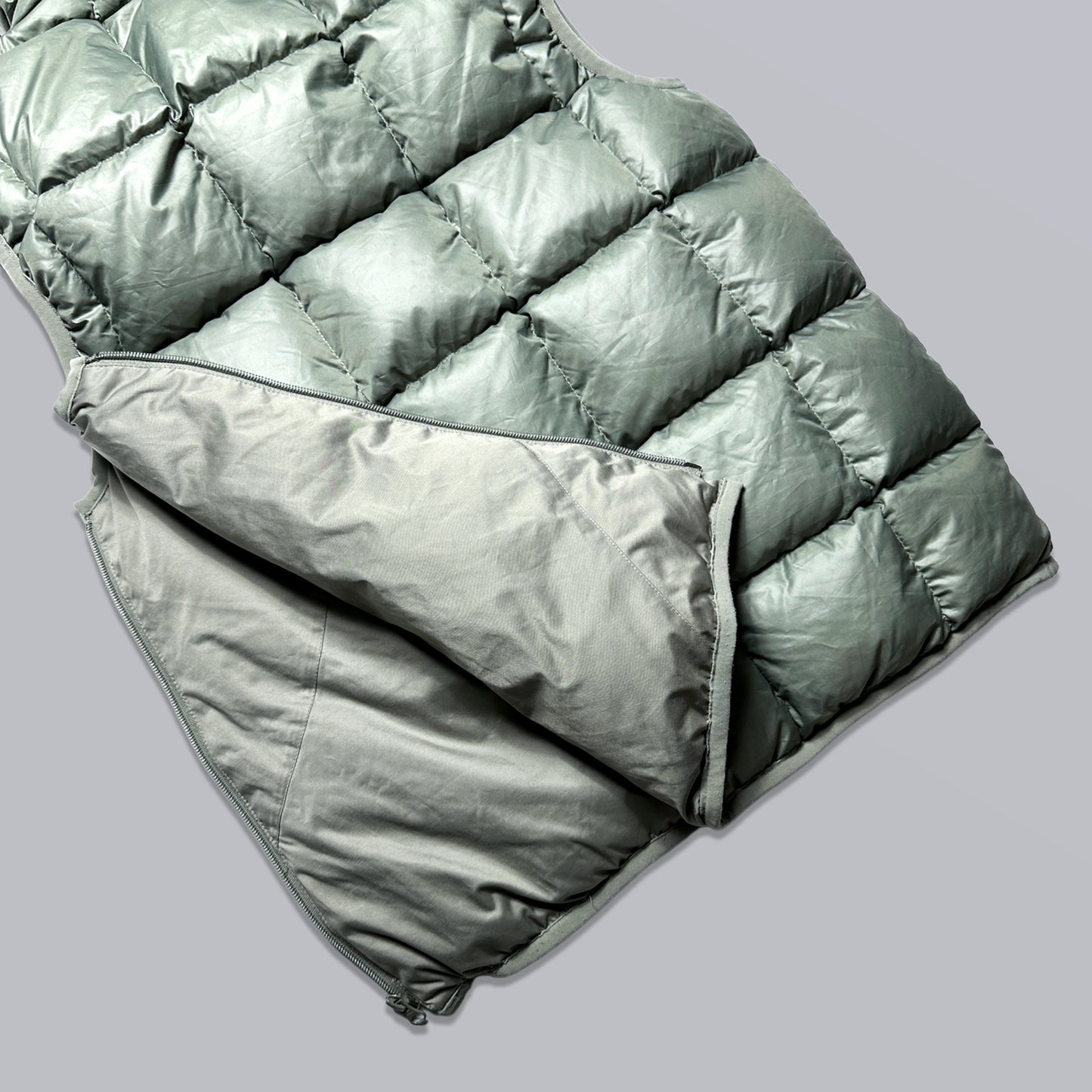 2000's Nike Centre Swoosh Reversible Padded Gilet - Medium