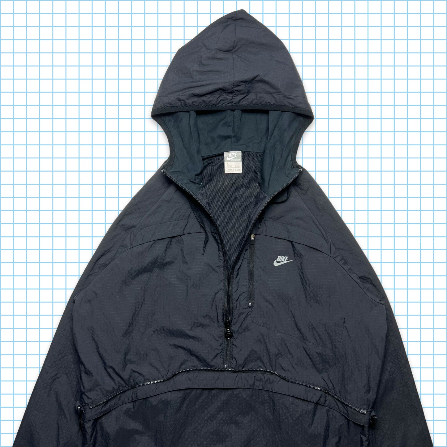 Nike Tuned 2in1 Convertible Windbreaker - Medium / Large
